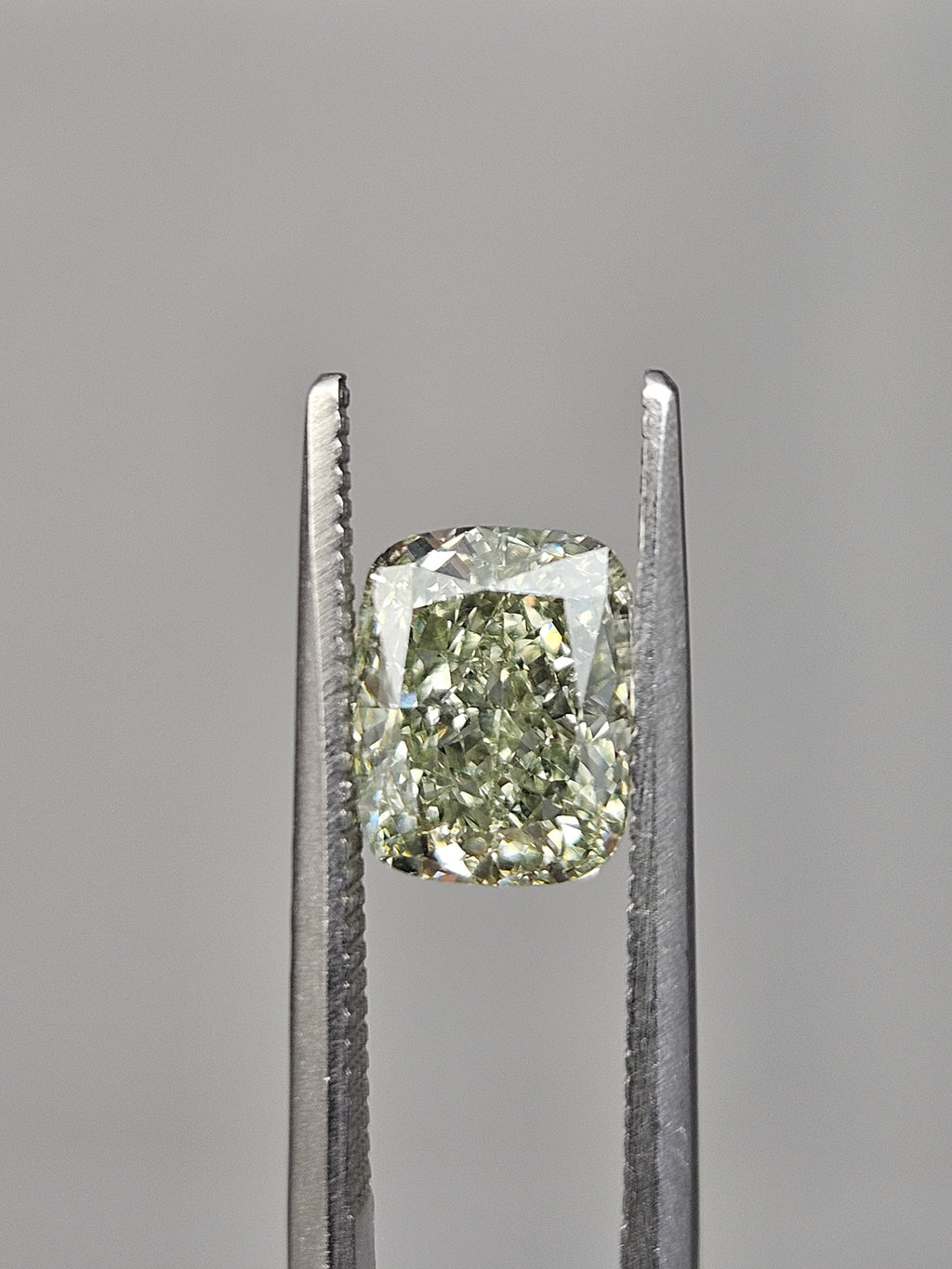 NEW IGI Certified 2.00ct Lab Grown Cushion Modified Brilliant Fancy Green Diamond VS2