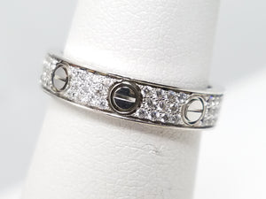 Flashy 18k White Gold Cubic Zirconia Ring Band