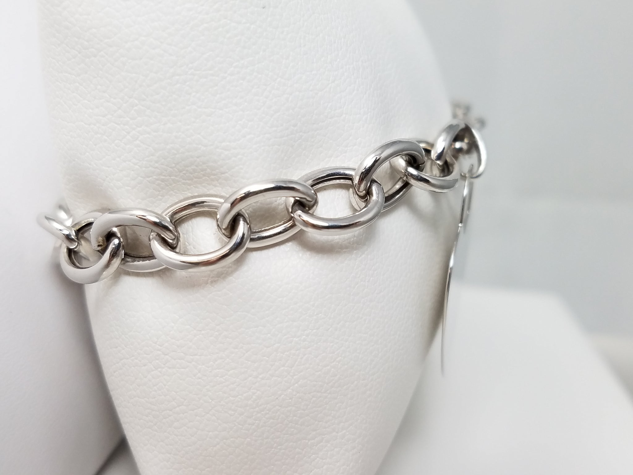 10k White Gold Dangling Heart Hollow Charm Bracelet