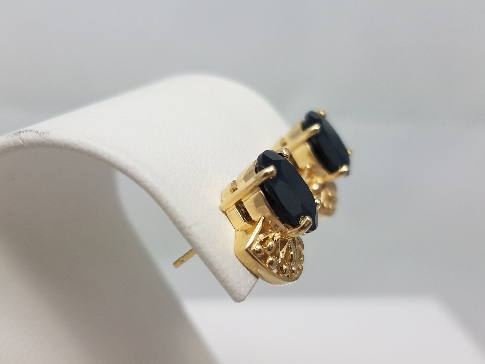 New! 10k Yellow Gold Faceted Onyx Earrings