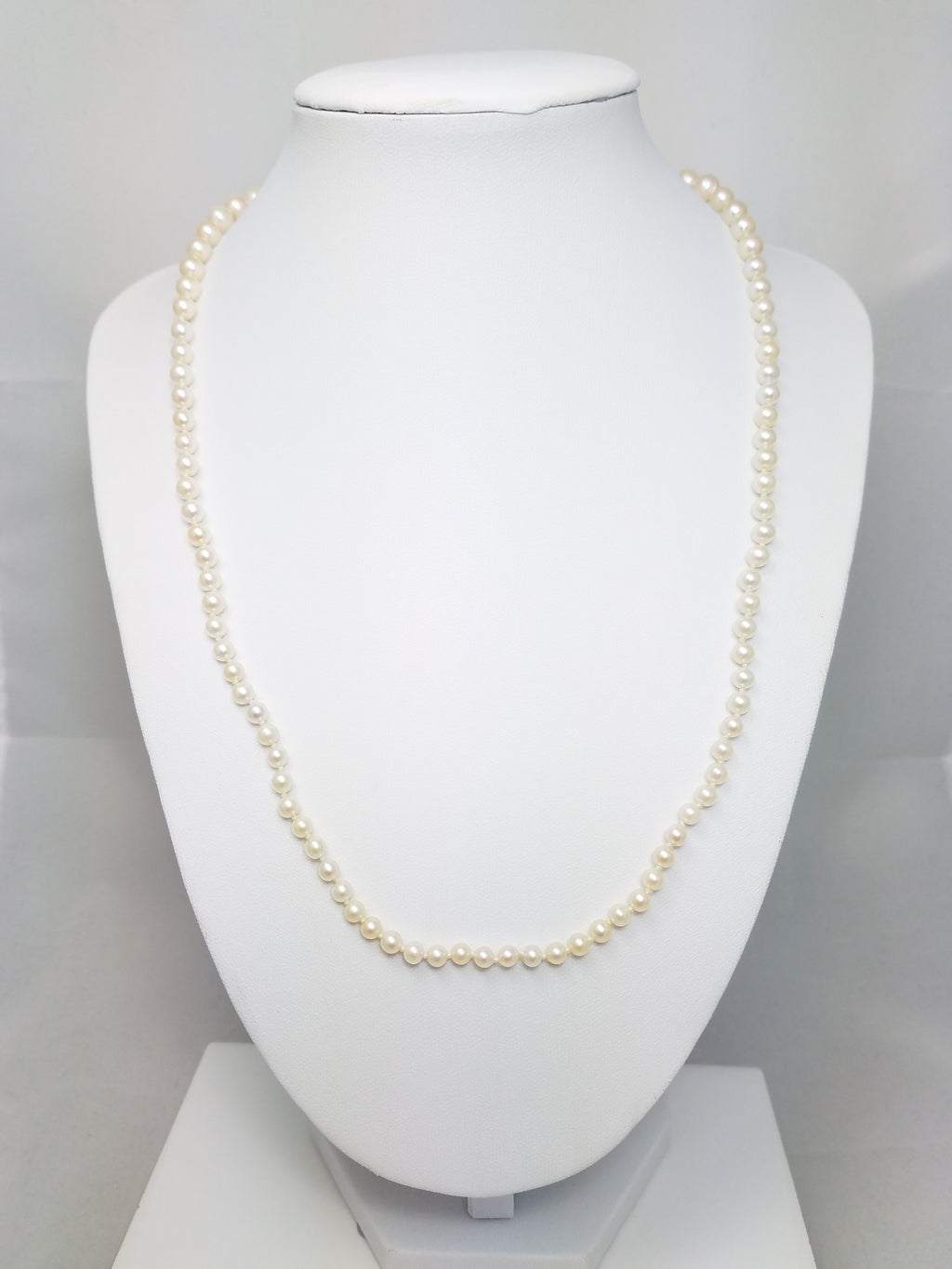 Vintage 20" 14k Yellow Gold Graduated Cultured Pearl Necklace