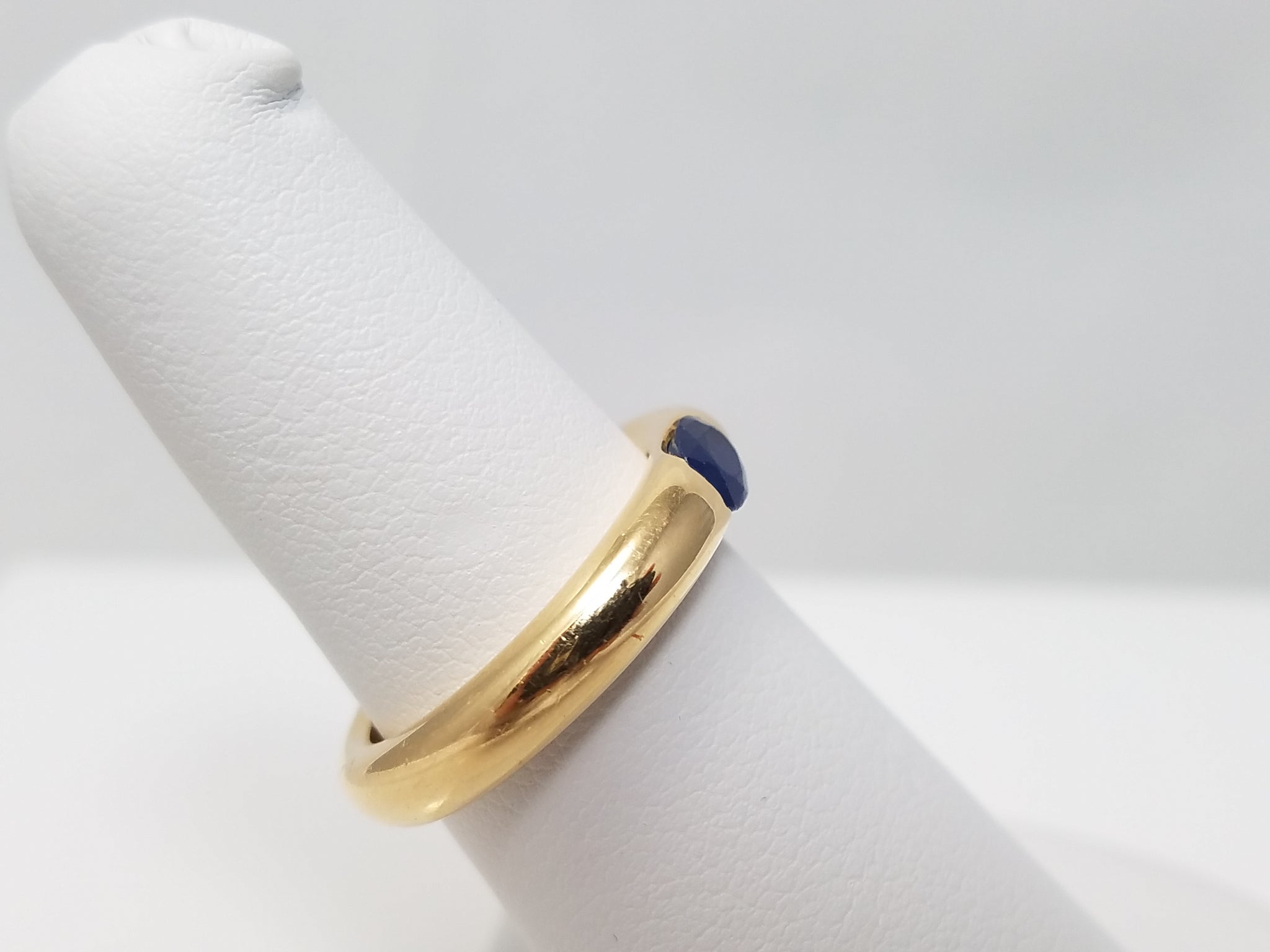 $2500 Cartier 18k Gold Natural Sapphire Ring