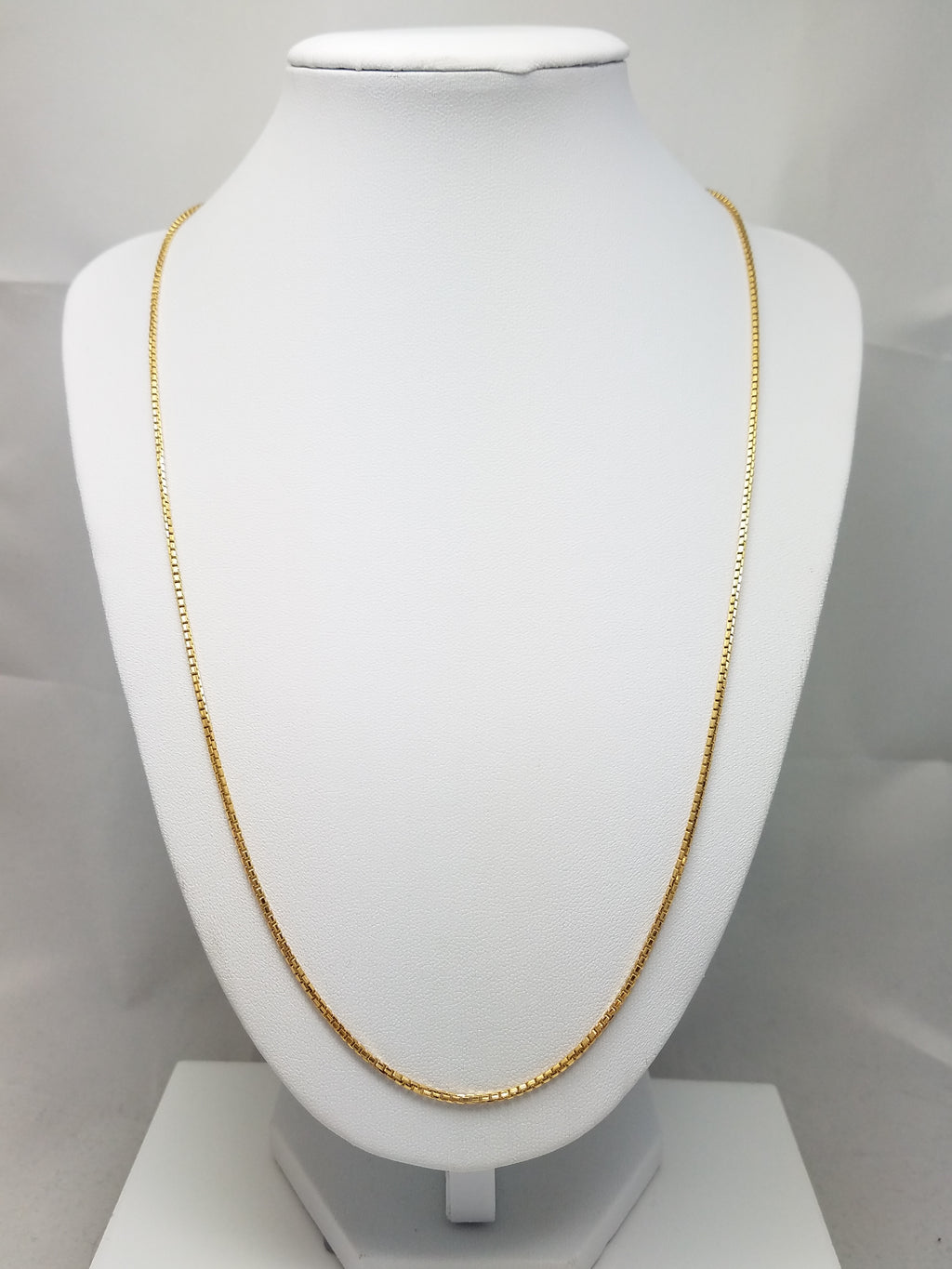 22.75"  20k Solid Yellow Gold Box Style Link Chain Necklace