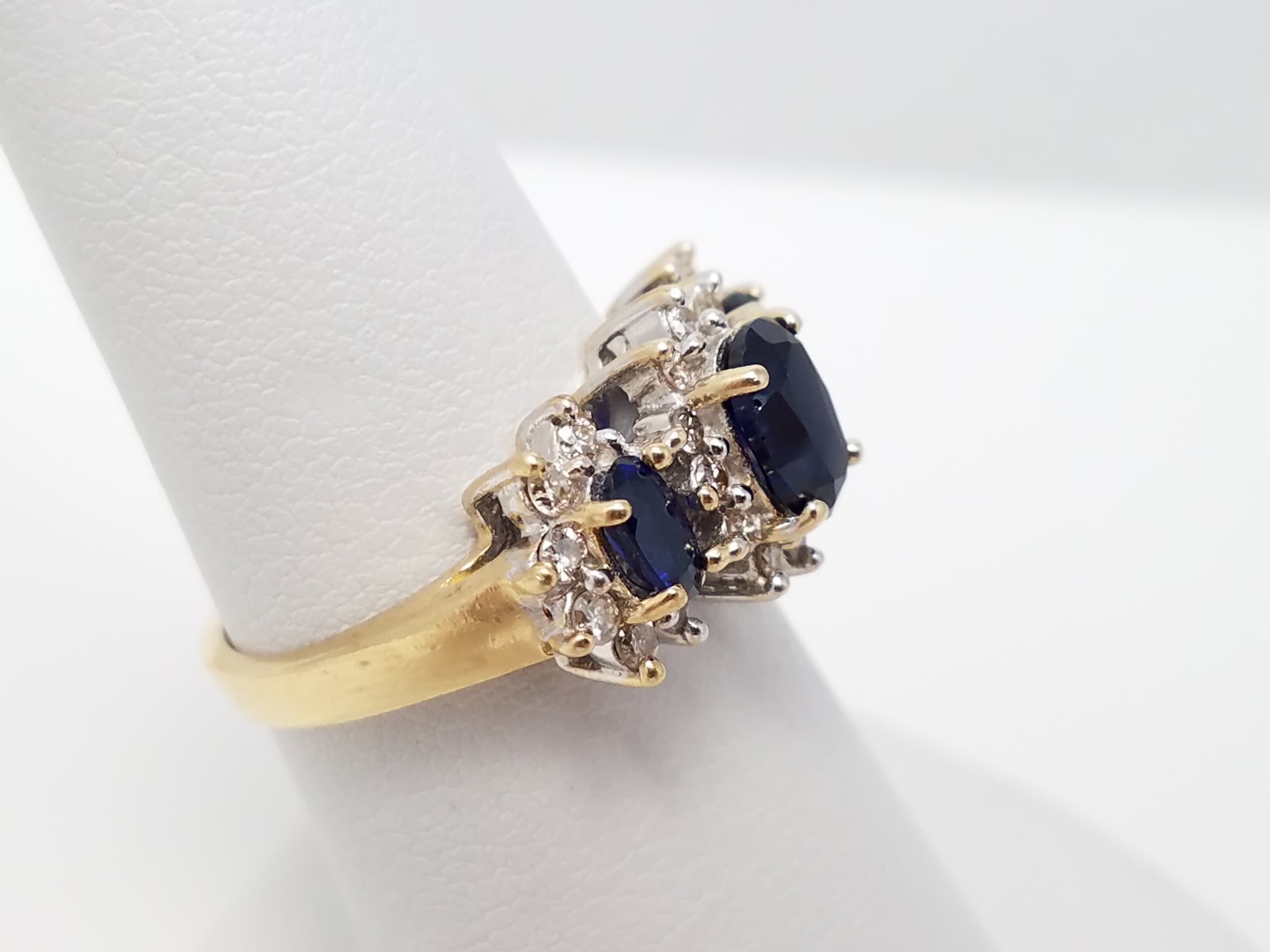 Dazzling 1ctw Synthetic Sapphire Natural Diamond 14k Gold Ring