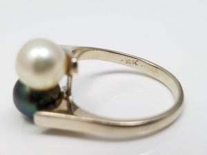 Vintage 14k White Gold Cultured Pearl Bypass Ring