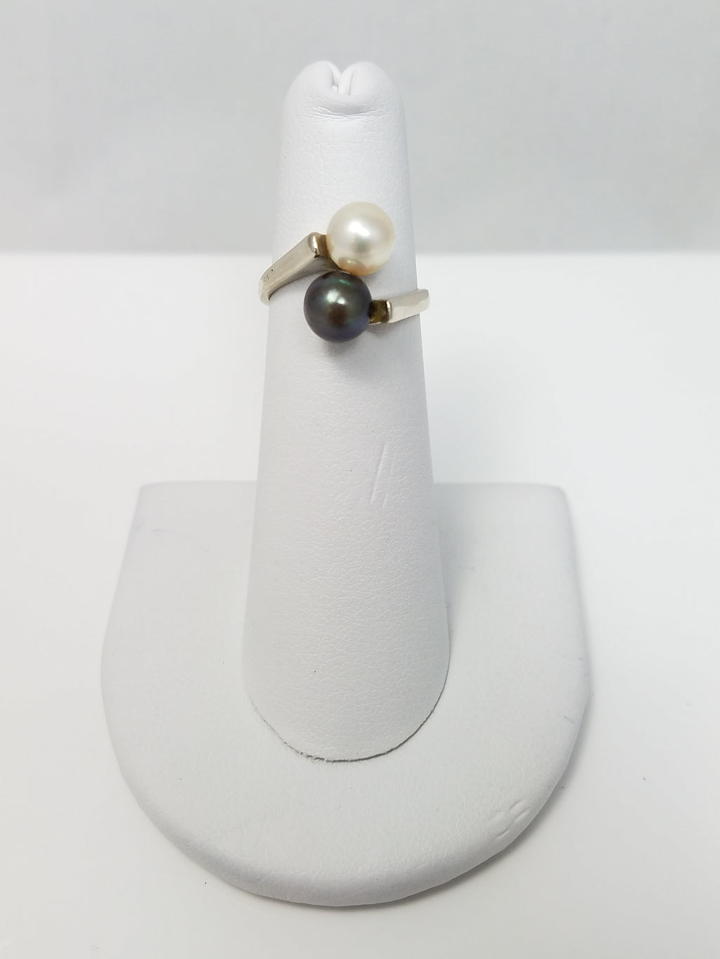 Vintage 14k White Gold Cultured Pearl Bypass Ring