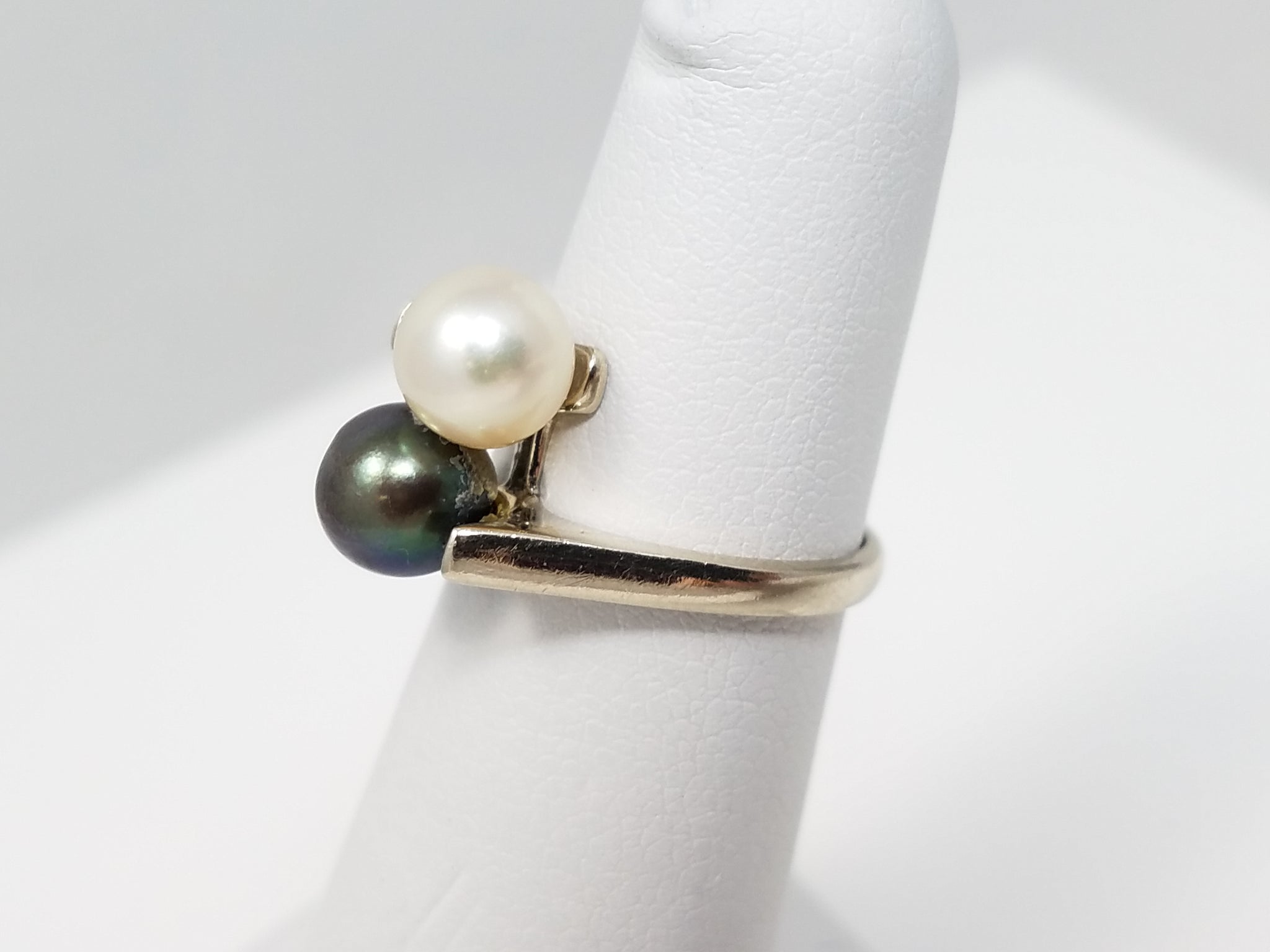 Vintage 14k White Gold Cultured Pearl Bypass Ring