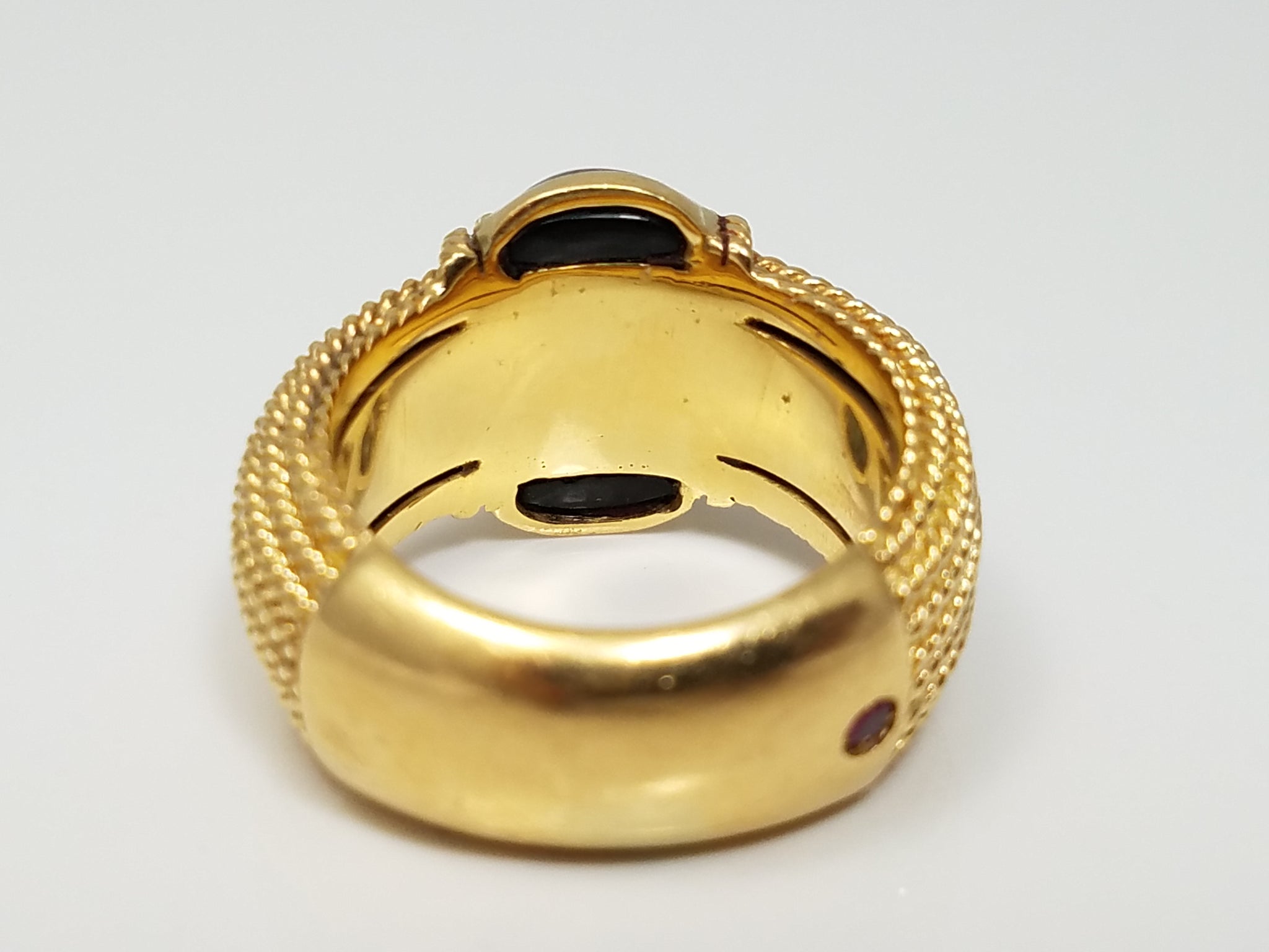 $3500 18k Yellow Gold Natural Onyx Roberto Coin Ribbed Ring