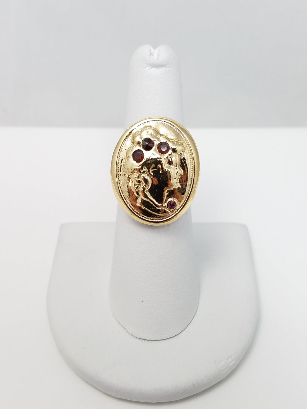 Vintage 14k Yellow Gold Garnet Accented Cameo Ring