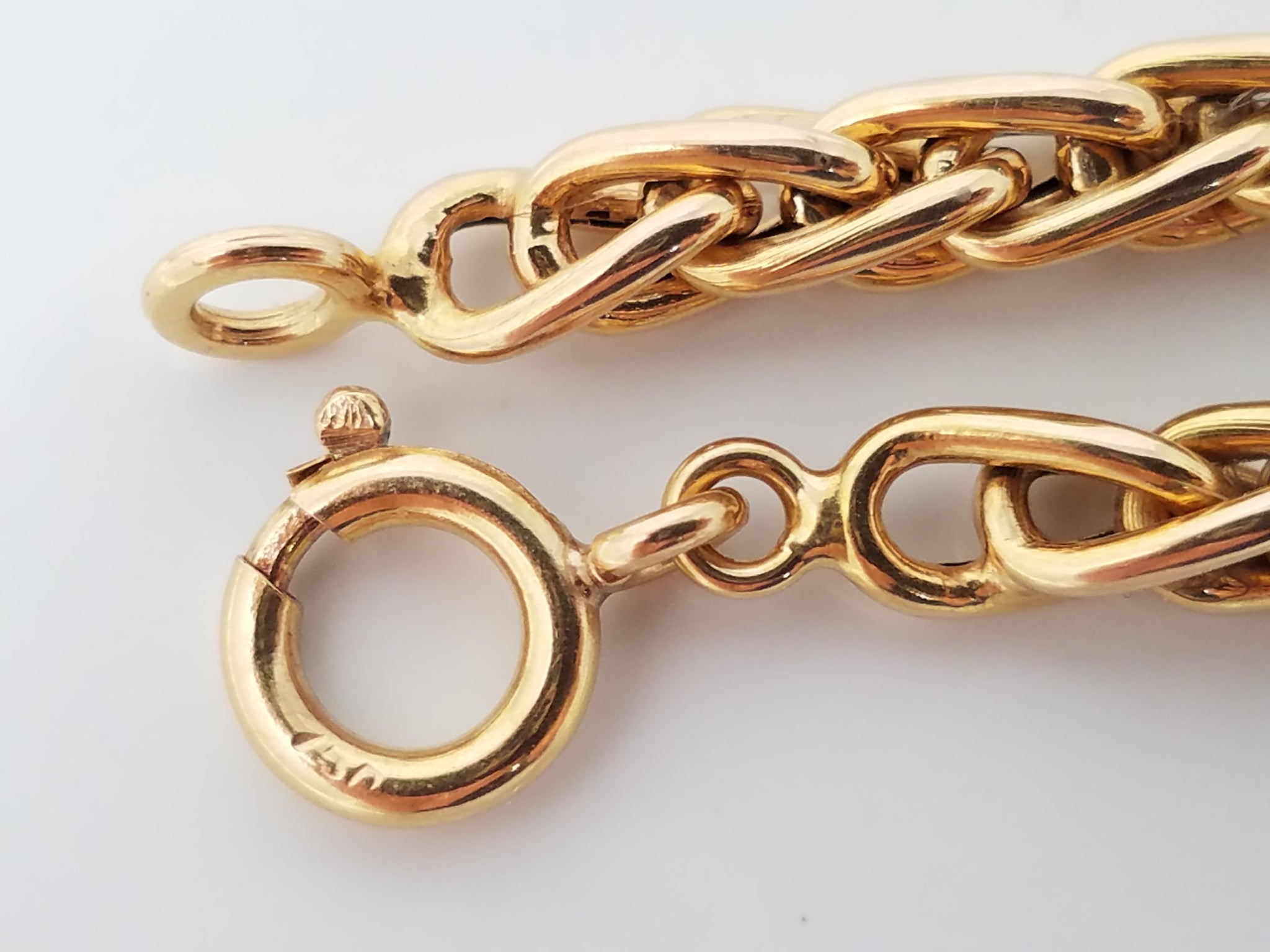 Lavish 18" 18k Yellow Gold Hollow Round Wheat Chain