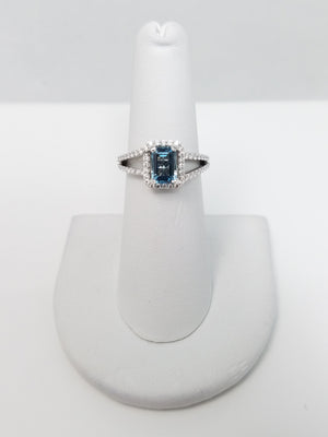 New! Elegant 14k White Gold Natural Aquamarine Diamond Ring