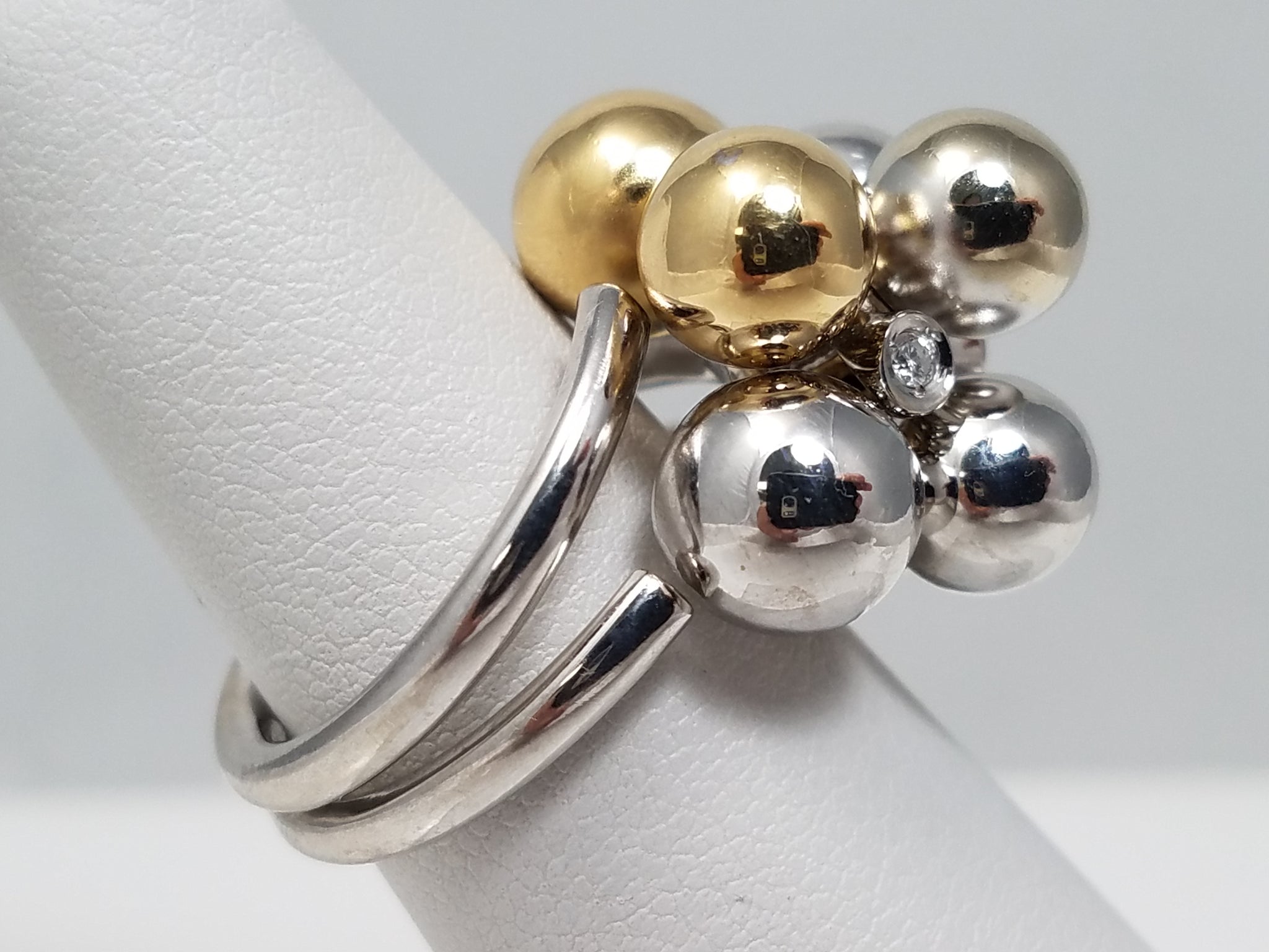 $5,900 Retail: Bibigi 18k Two-Tone Gold Natural Diamond Bubbles Cocktail Ring