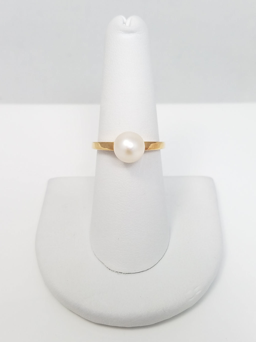 Vintage Elegant Akoya Pearl 18k Yellow Gold Ring