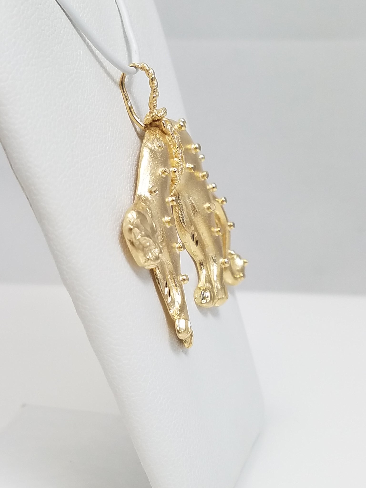 Wild Cheetah Pendant in 14k Yellow Gold