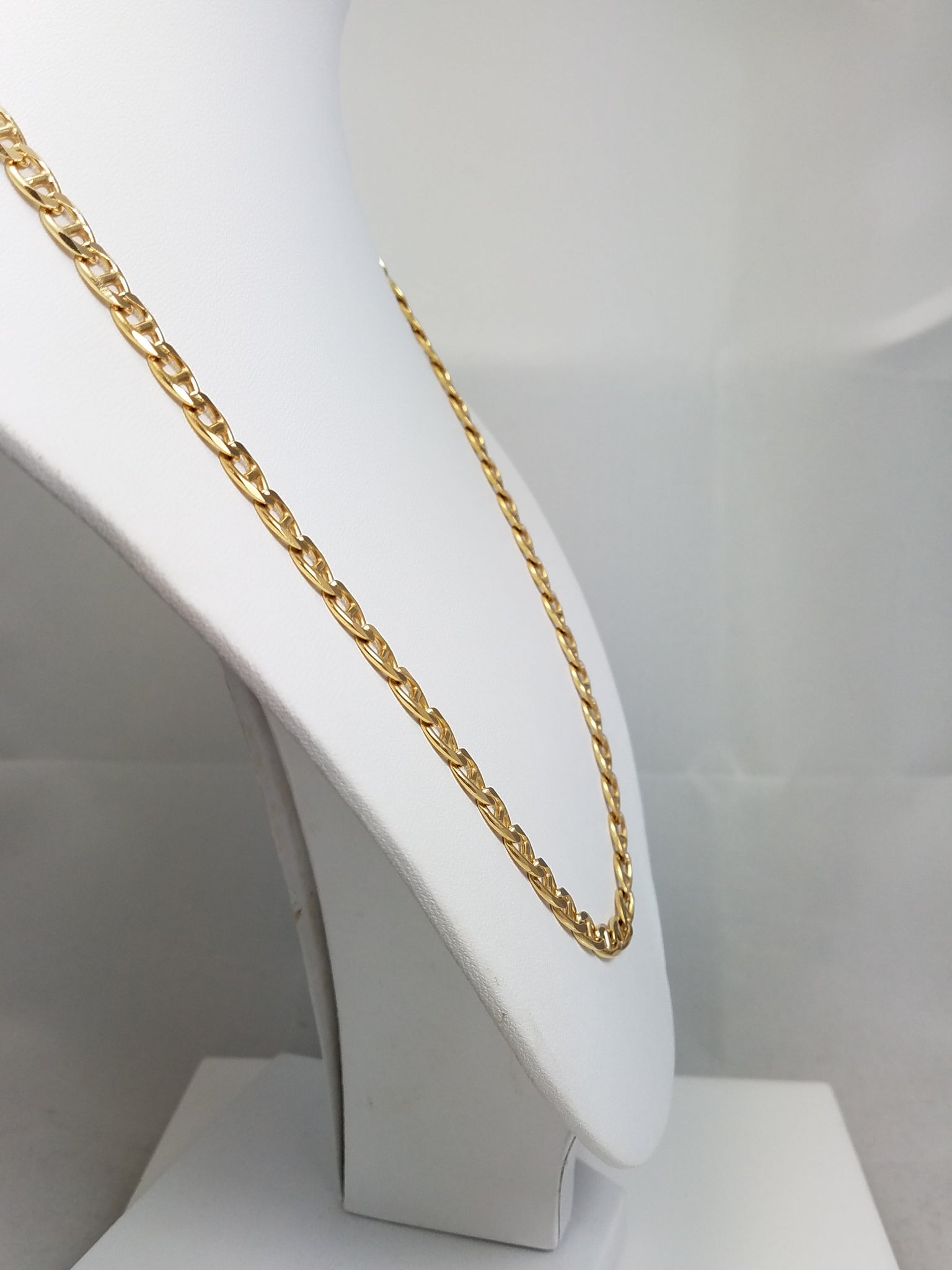 Sturdy 20" Solid 14k Yellow Gold Mariner Link Chain Necklace