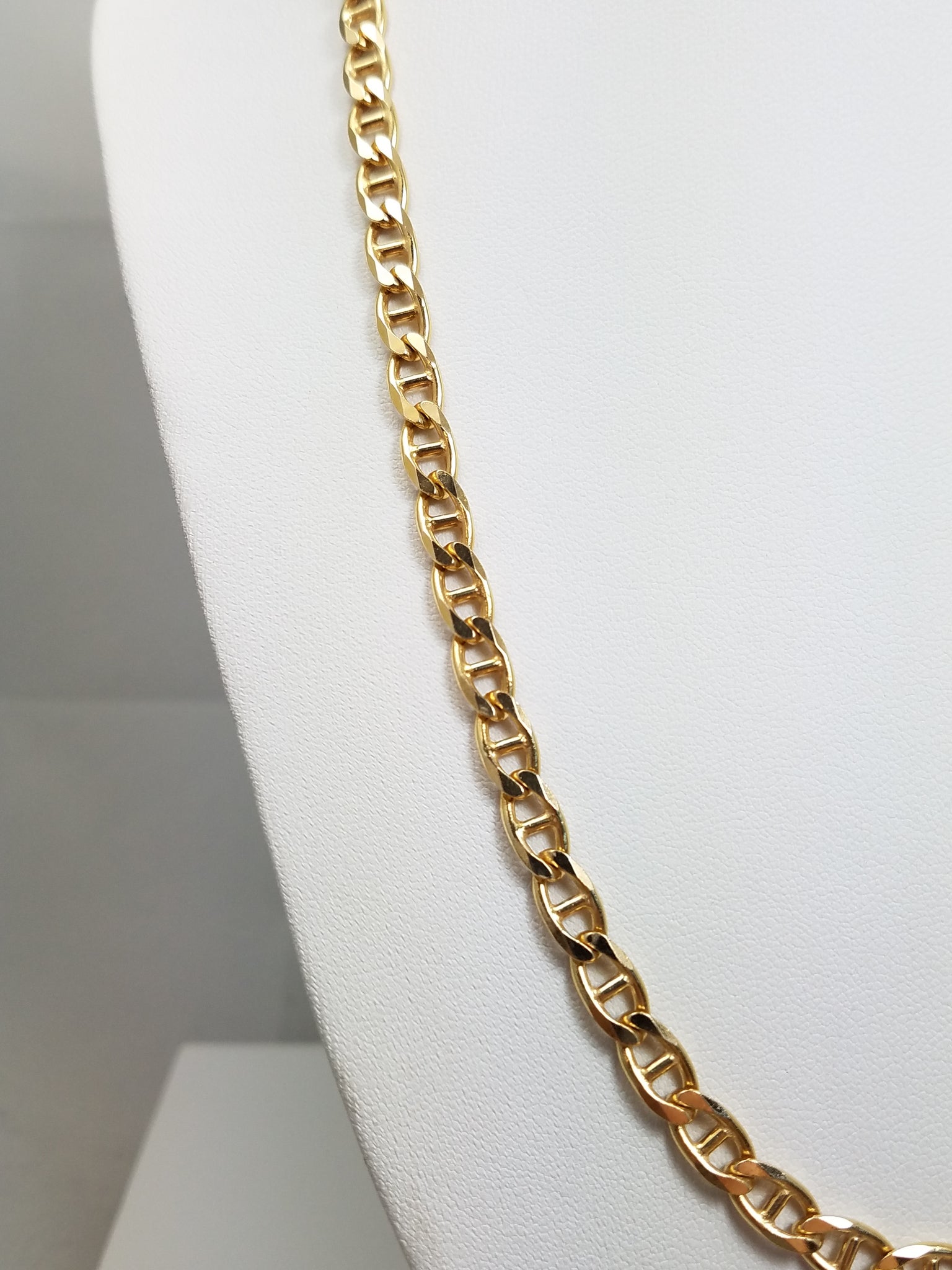 Sturdy 20" Solid 14k Yellow Gold Mariner Link Chain Necklace