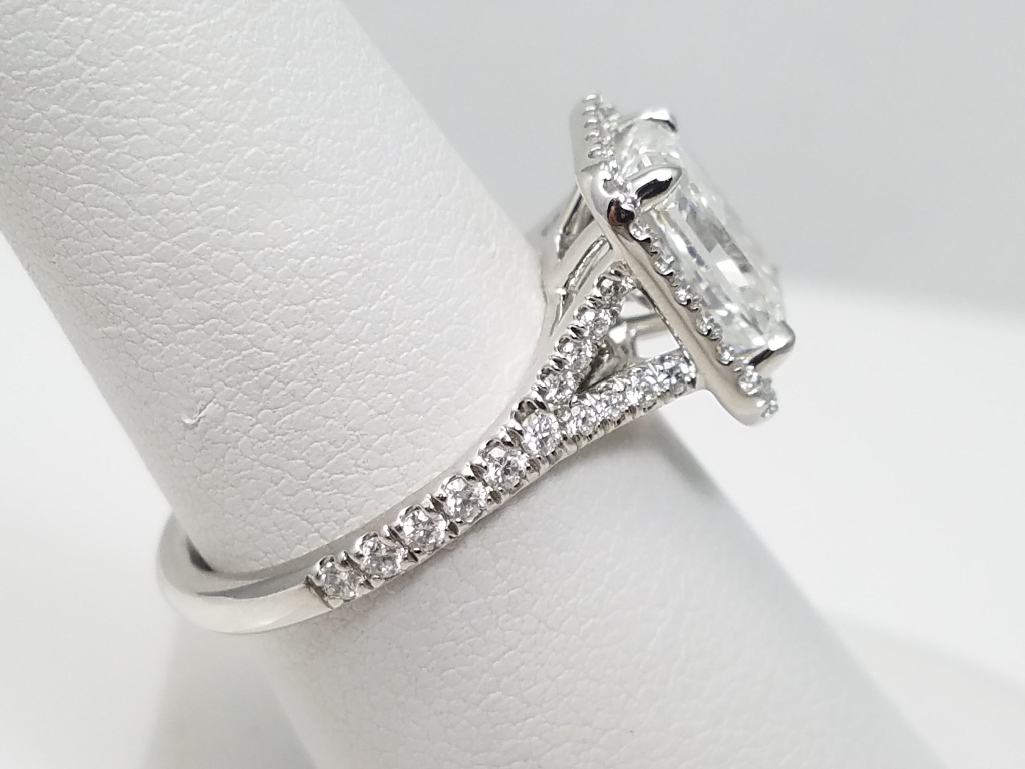 New! GIA 3.00ct F-SI2 Natural Diamond Platinum Engagement Ring