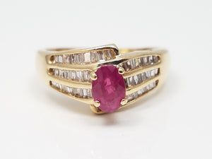 Ravishing 14k Yellow Gold Natural Ruby & Natural Diamond Ring