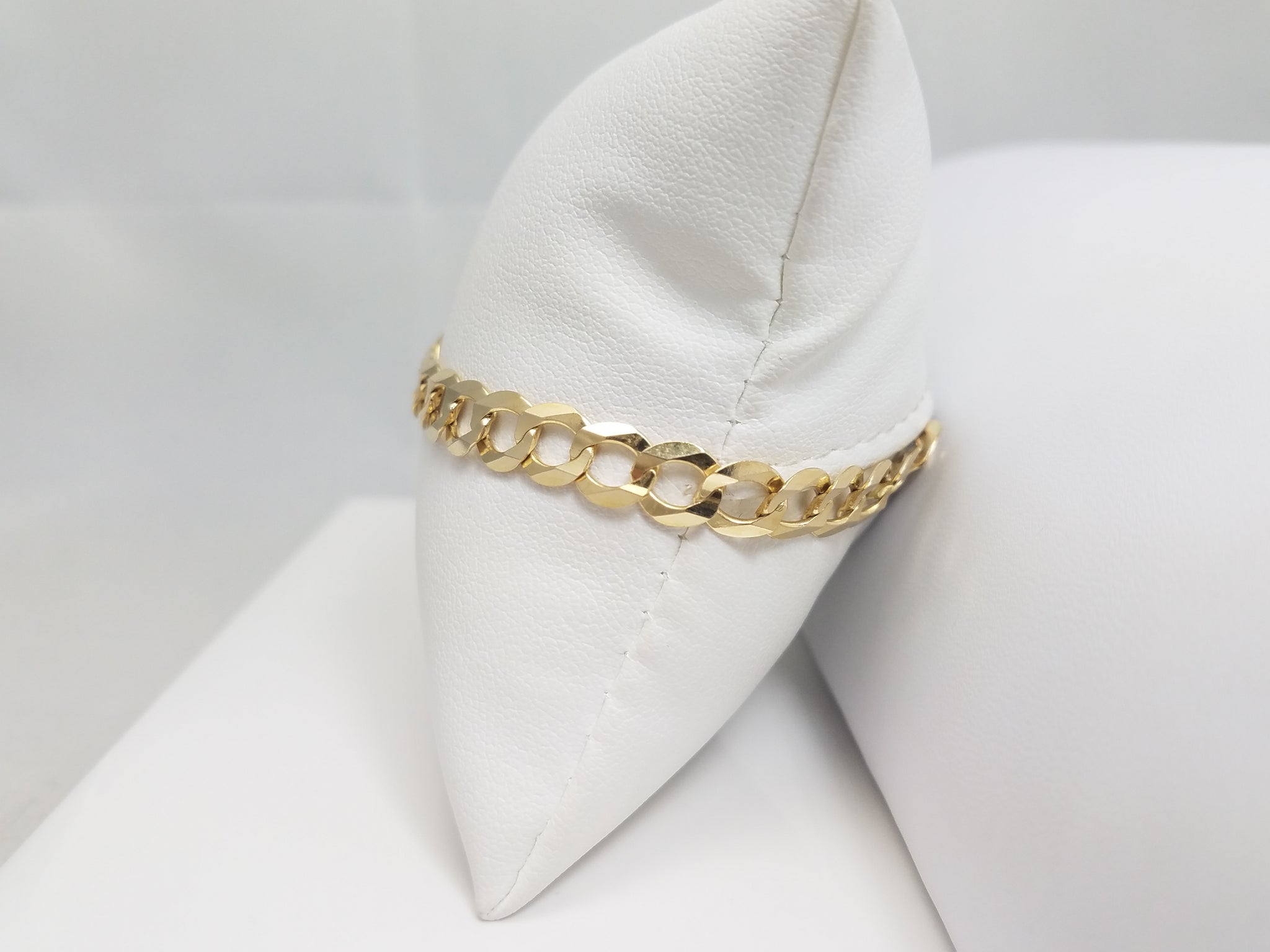 8"/7.2mm Solid 14k Yellow Gold Curb Link Bracelet