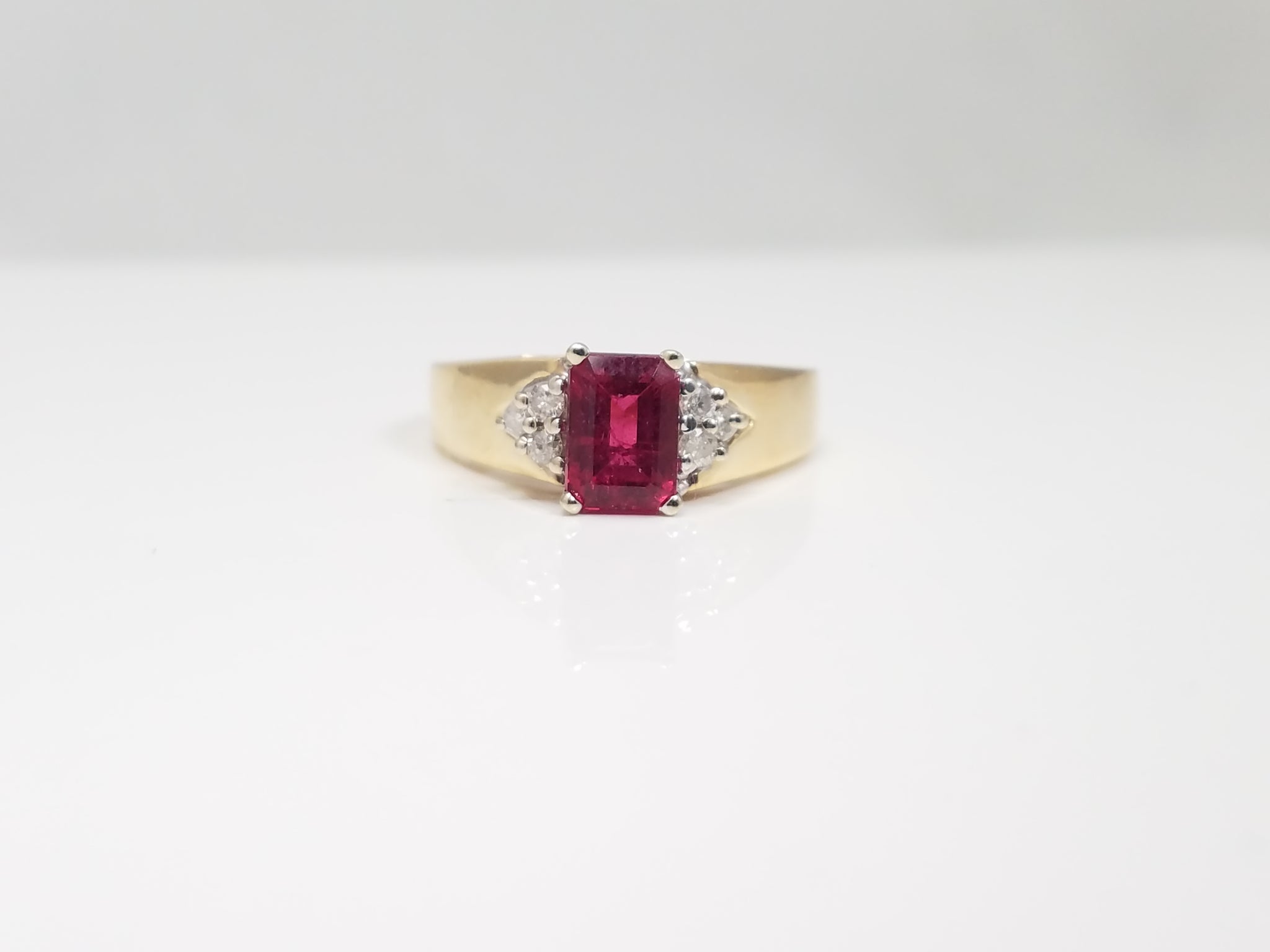 Striking 10k Yellow Gold Synthetic Red Gemstone & Natural Diamond Ring