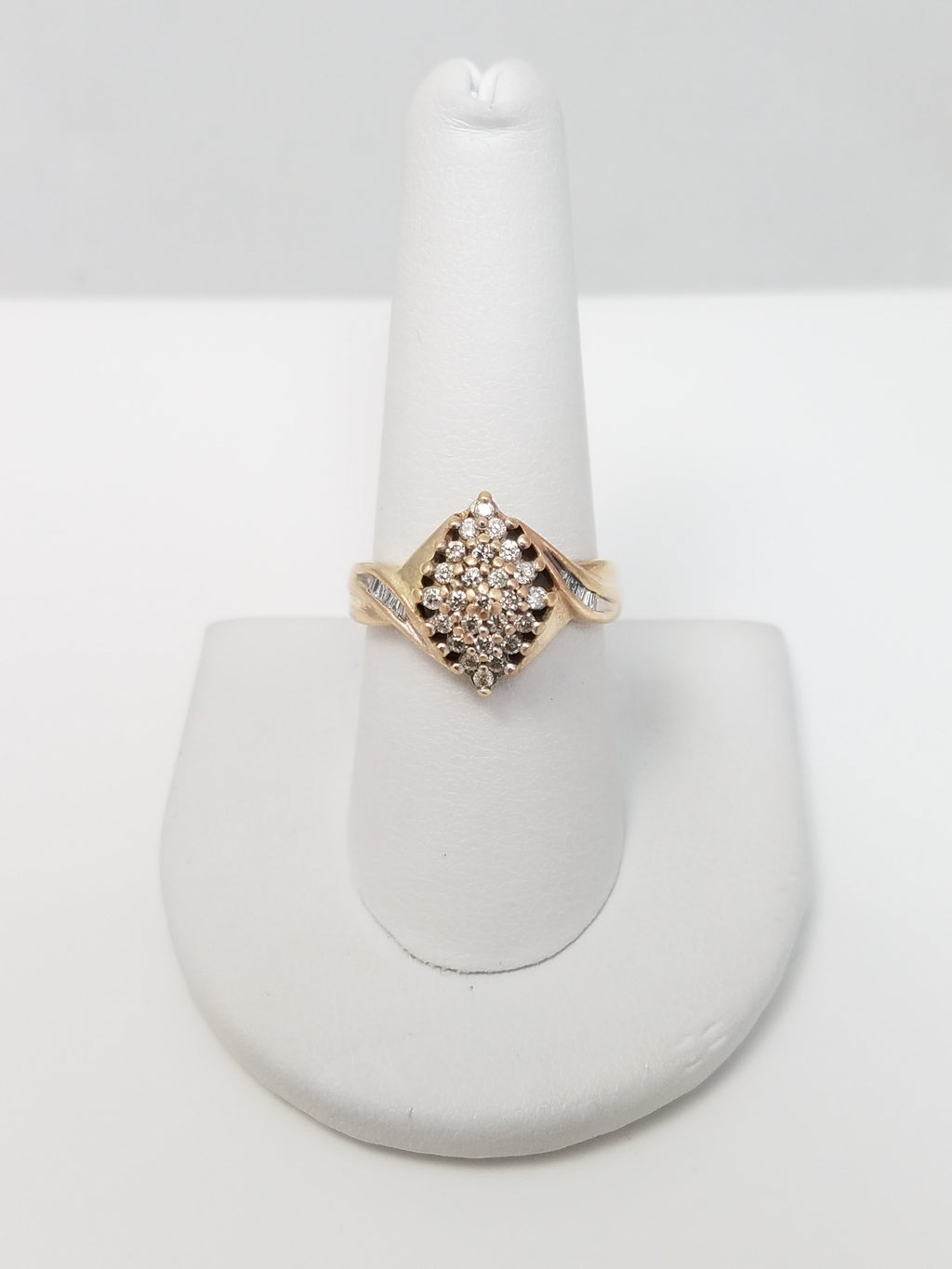 Dazzling 10k Yellow Gold Natural Diamond Cluster Ring