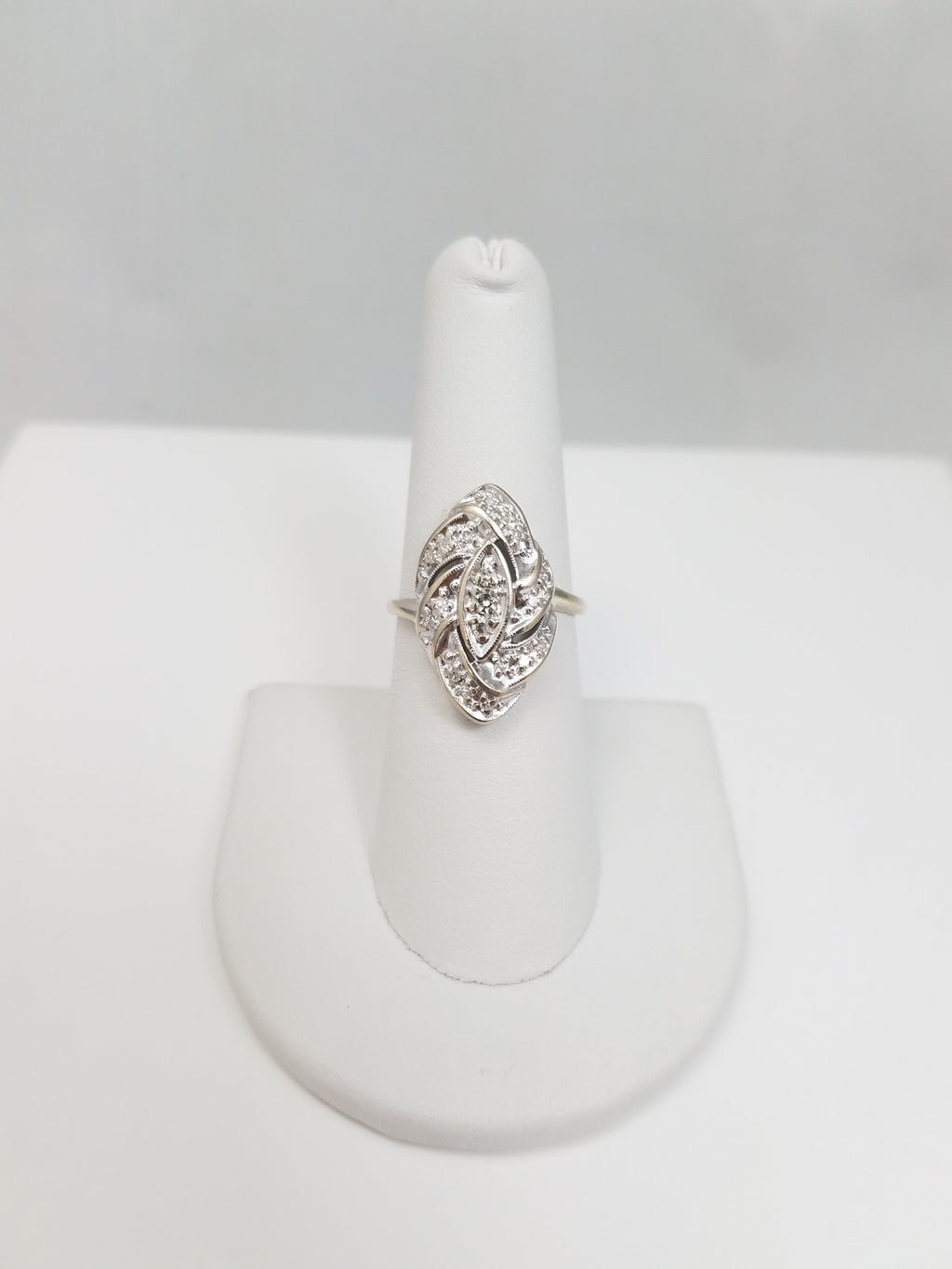 Vintage 14k White Gold Natural Diamond Ring