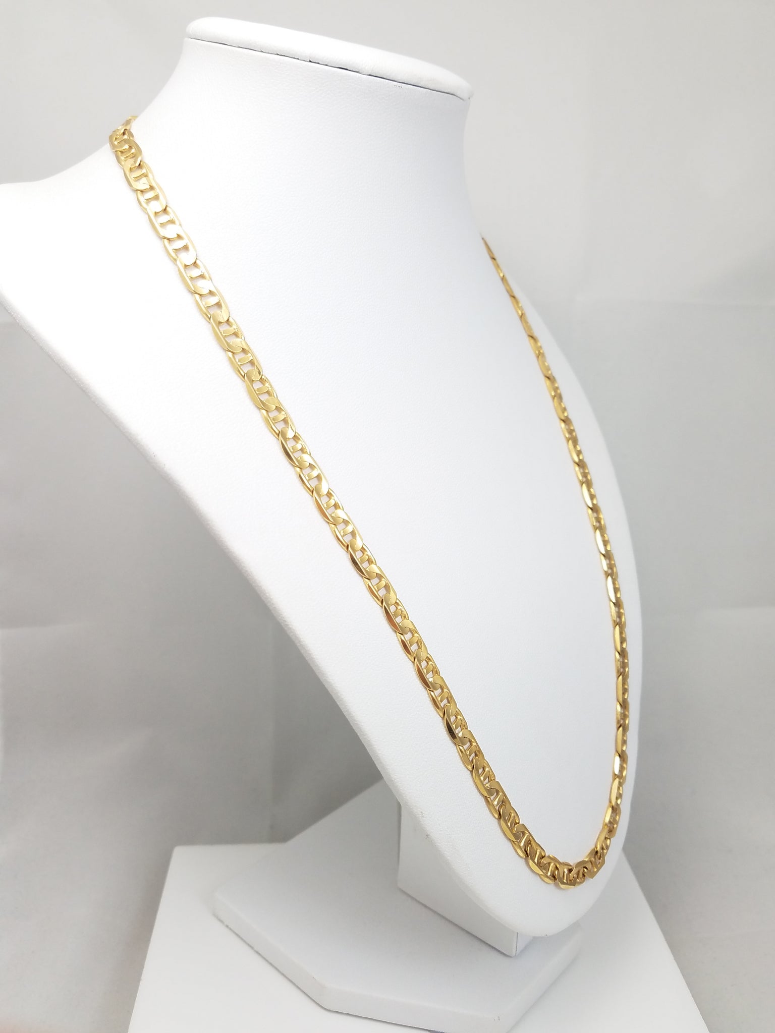 Stately 10k Yellow Gold Solid Mariner Link 22" Necklace