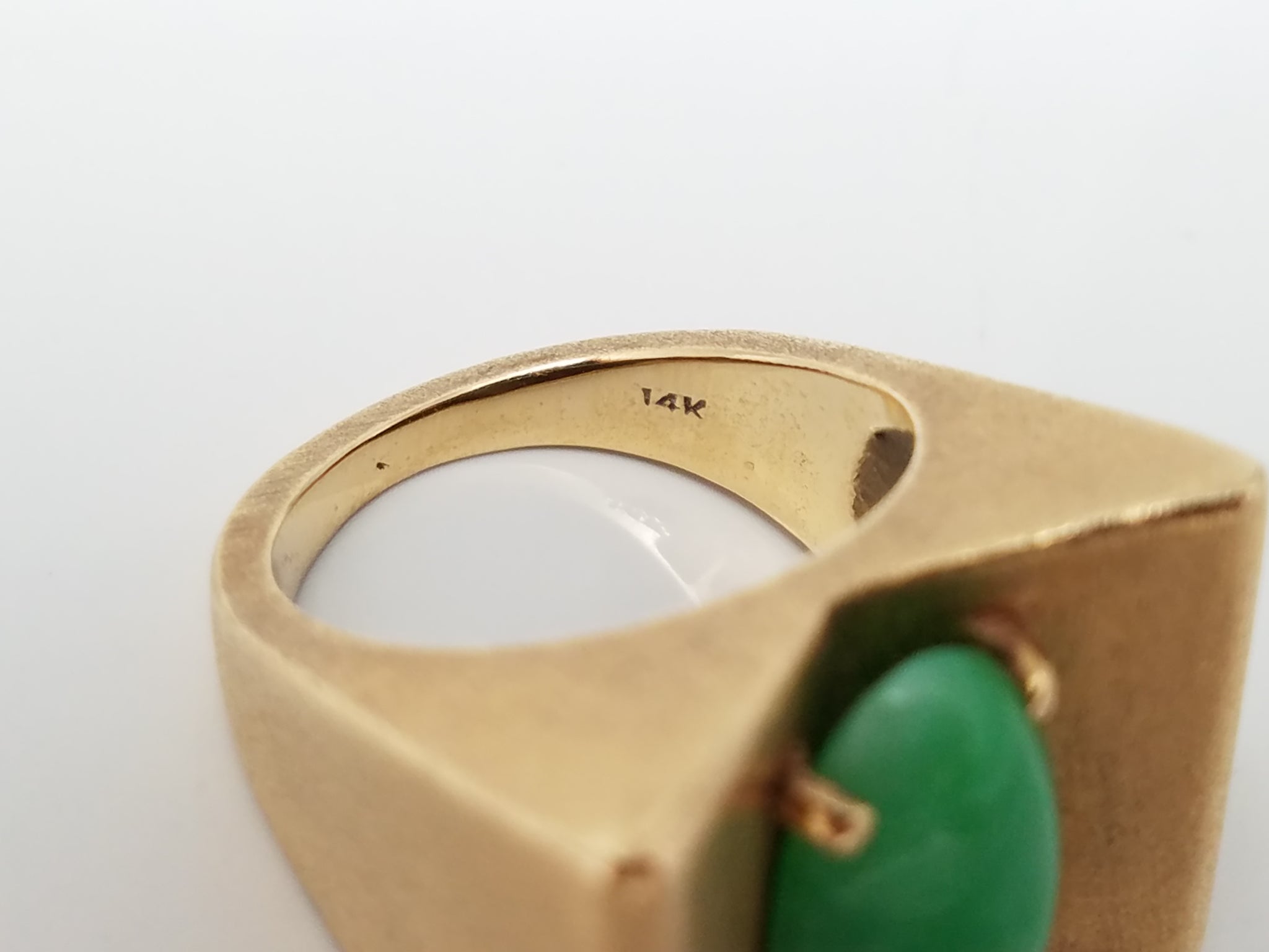 Amazing Vintage 14k Gold Natural Jade Ring