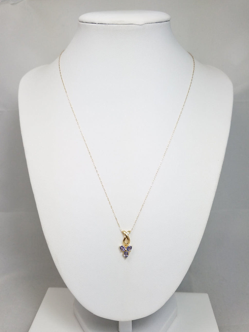 Pretty Natural Tanzanite 14k Yellow Gold Pendant Necklace