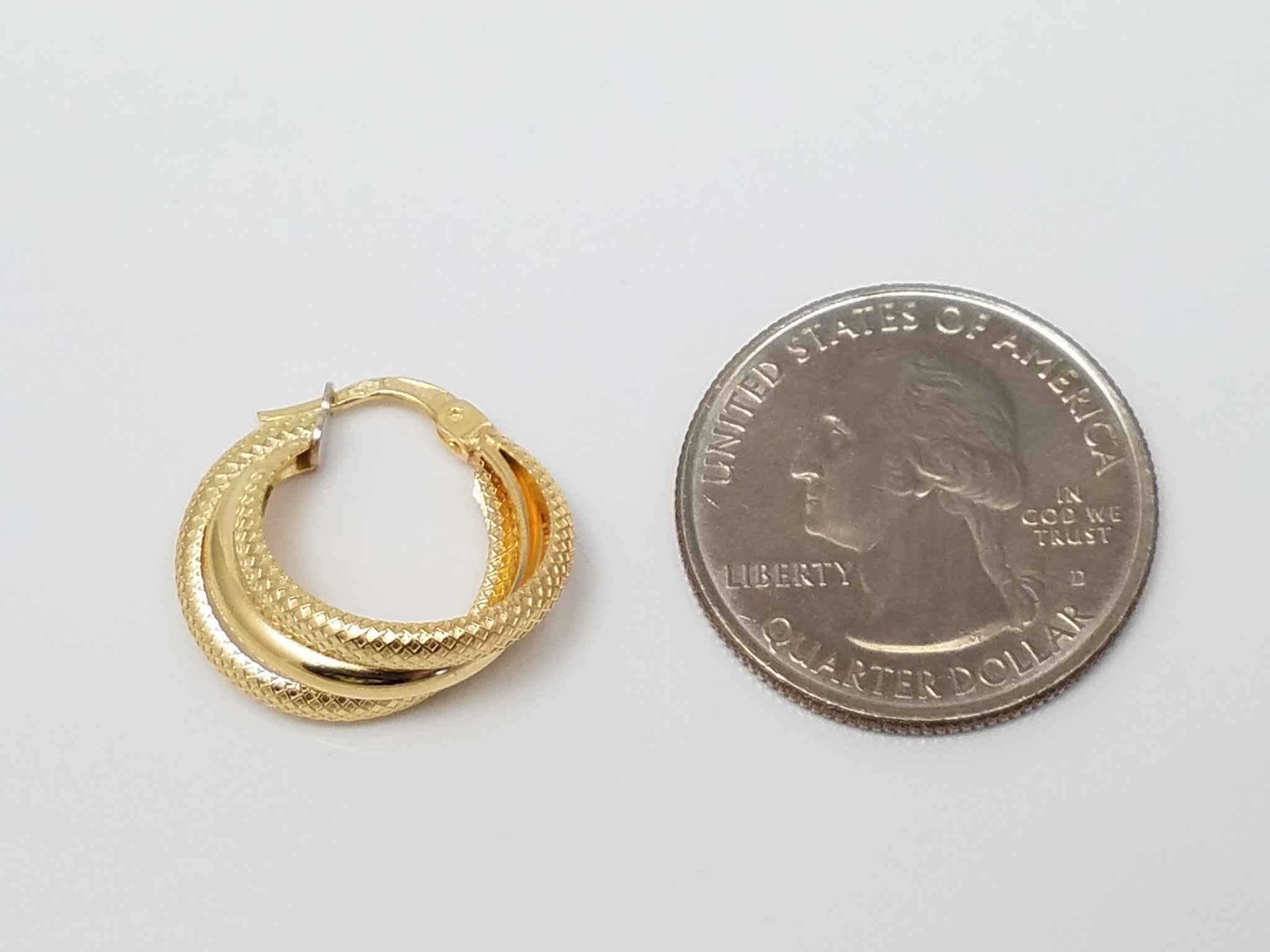 18k Yellow Gold Hollow Hoop Earrings