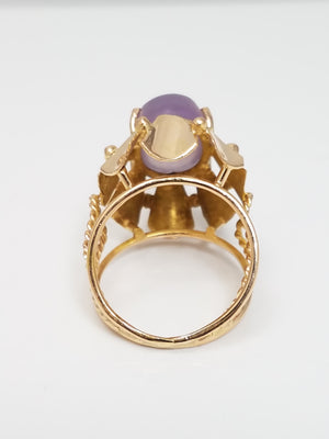 Mesmerizing Vintage 14k Gold Chalcedony Ring