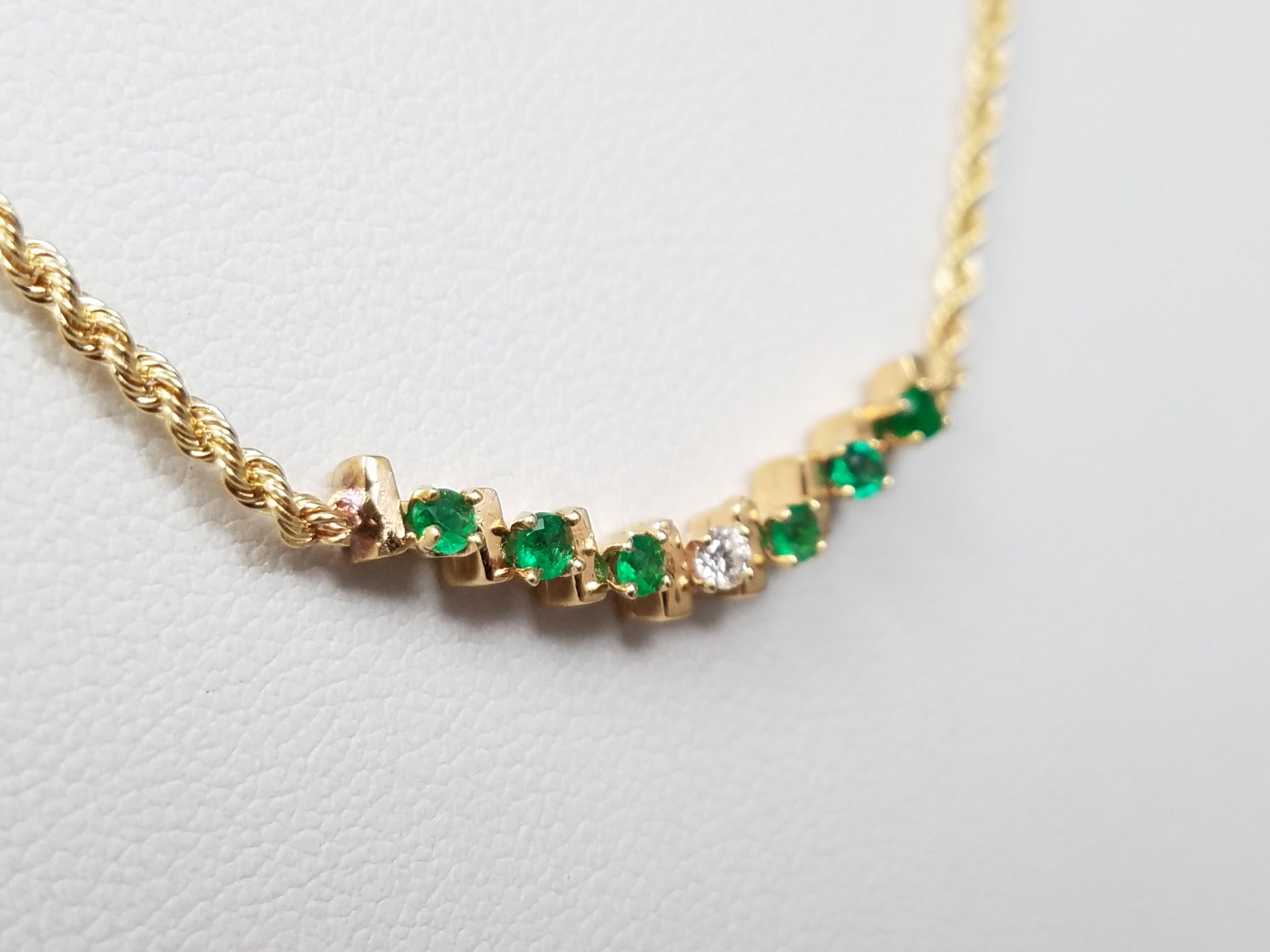 Opulent 16.5" 14k Yellow Gold Natural Emerald Diamond Necklace