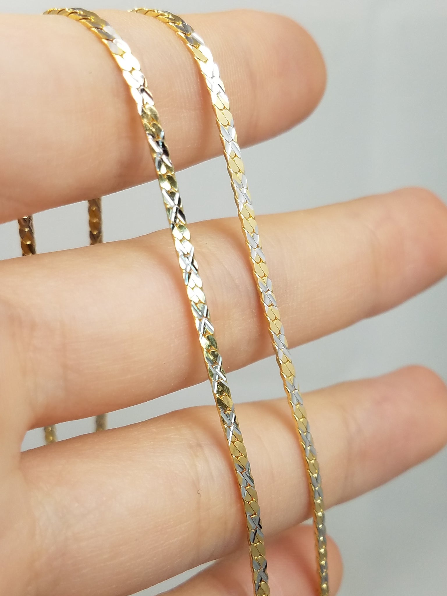 Stylish 20" Solid 18k Two Tone Gold Diamond Cut Herringbone Chain