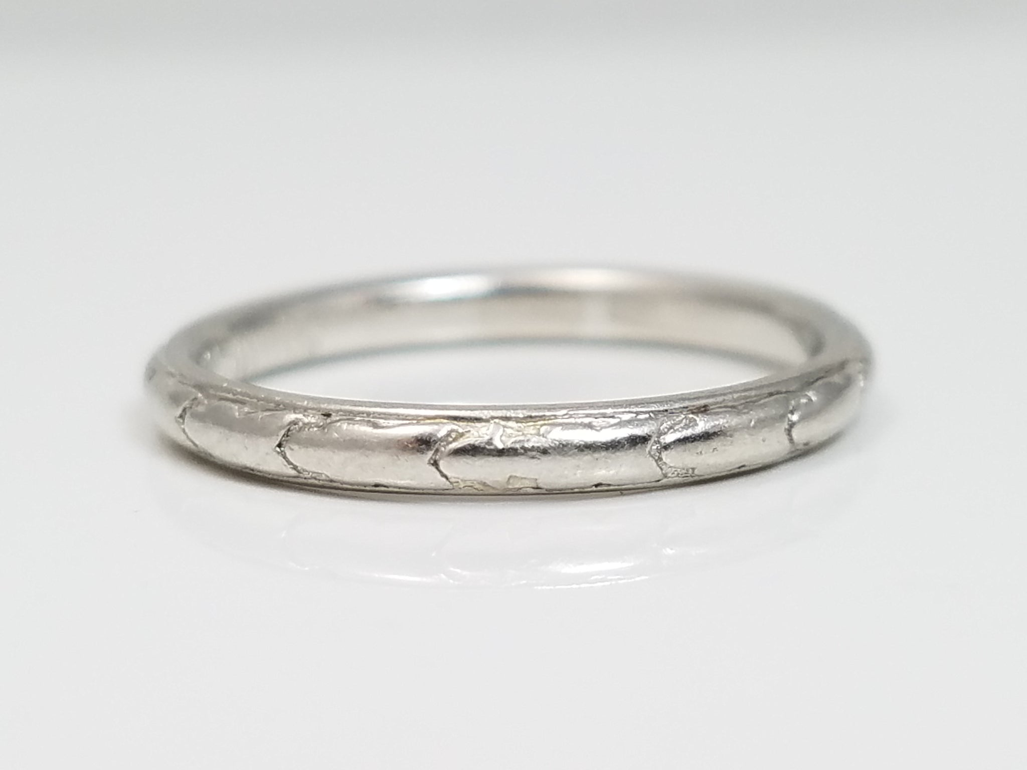 Traub 1930's Art Deco Platinum Wedding Ring Band