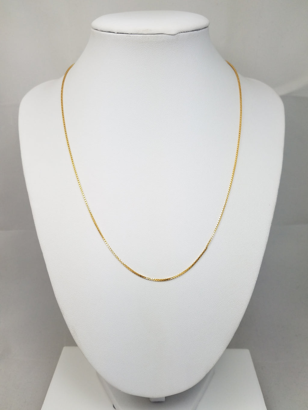 Classic 18" Solid 19k Yellow Gold Box Link Chain Necklace