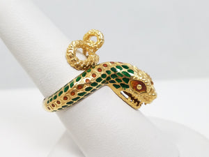 Sleek 18k Yellow Gold Snake Ring