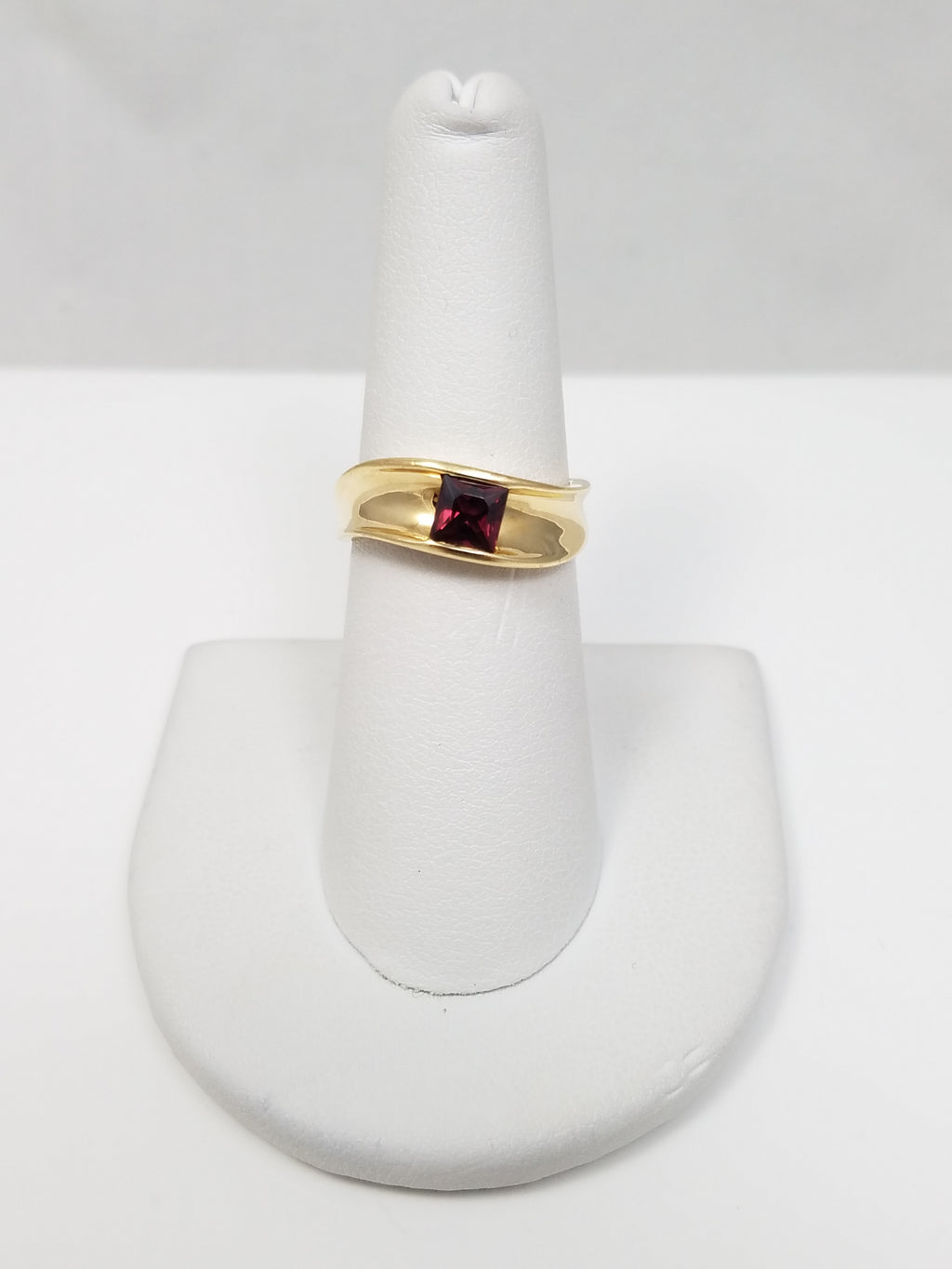 Chic 14k Yellow Gold Natural Garnet Custom Ring