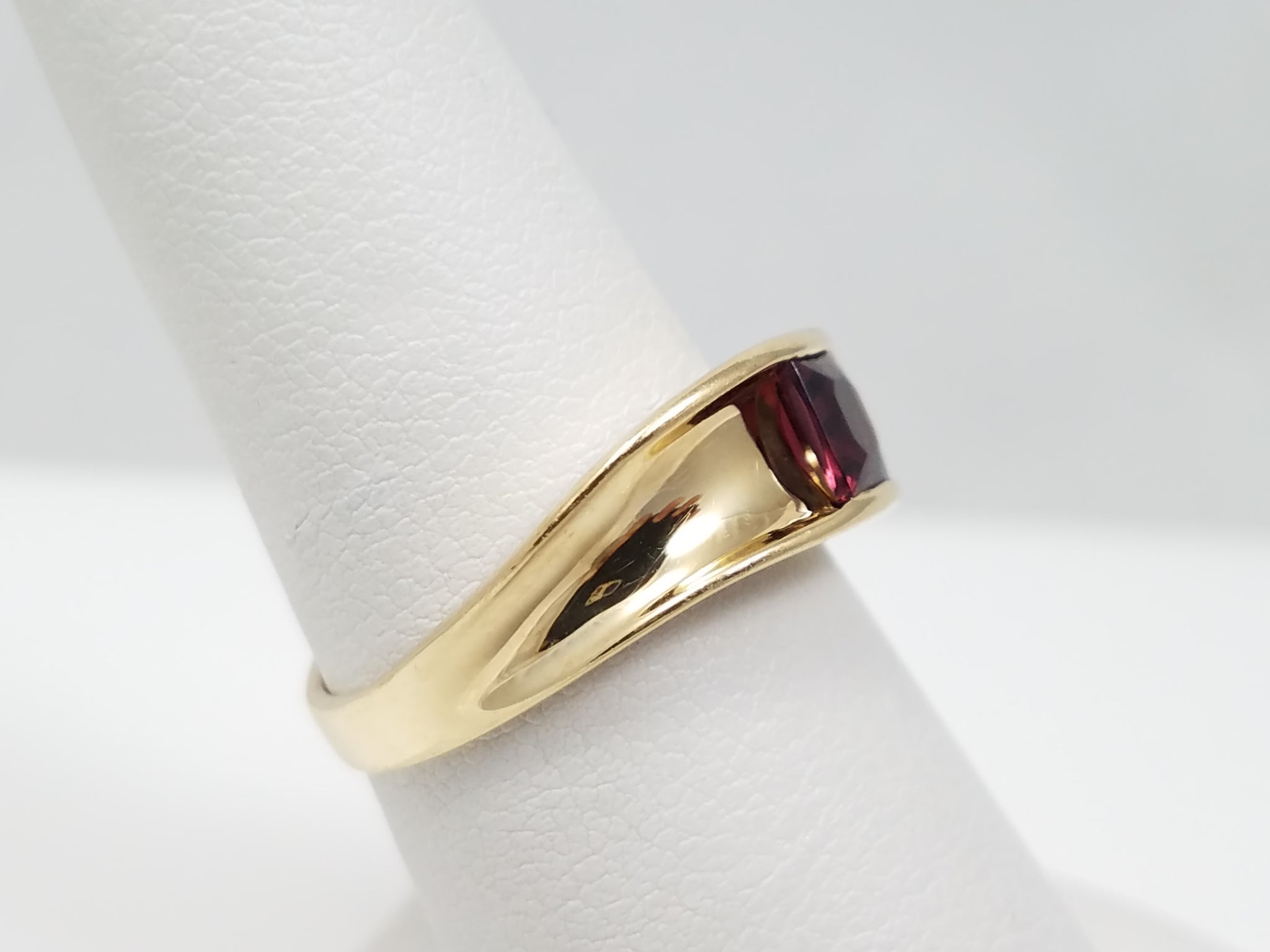 Chic 14k Yellow Gold Natural Garnet Custom Ring