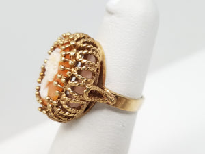 Vintage Natural Shell Cameo 10k Yellow Gold Ring