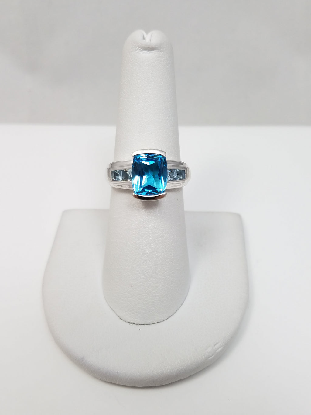 Elegant 14k White Gold Natural Blue Topaz Custom Ring