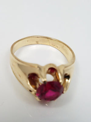 Vibrant Men's Vintage 14k Yellow Gold Synthetic Ruby Ring