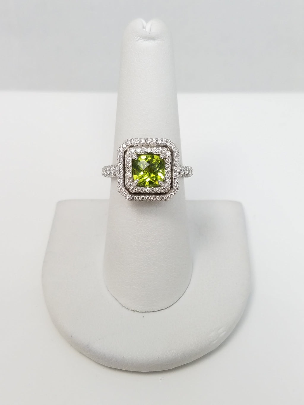 Elegant 18k White Gold Natural Peridot Diamond Custom Ring