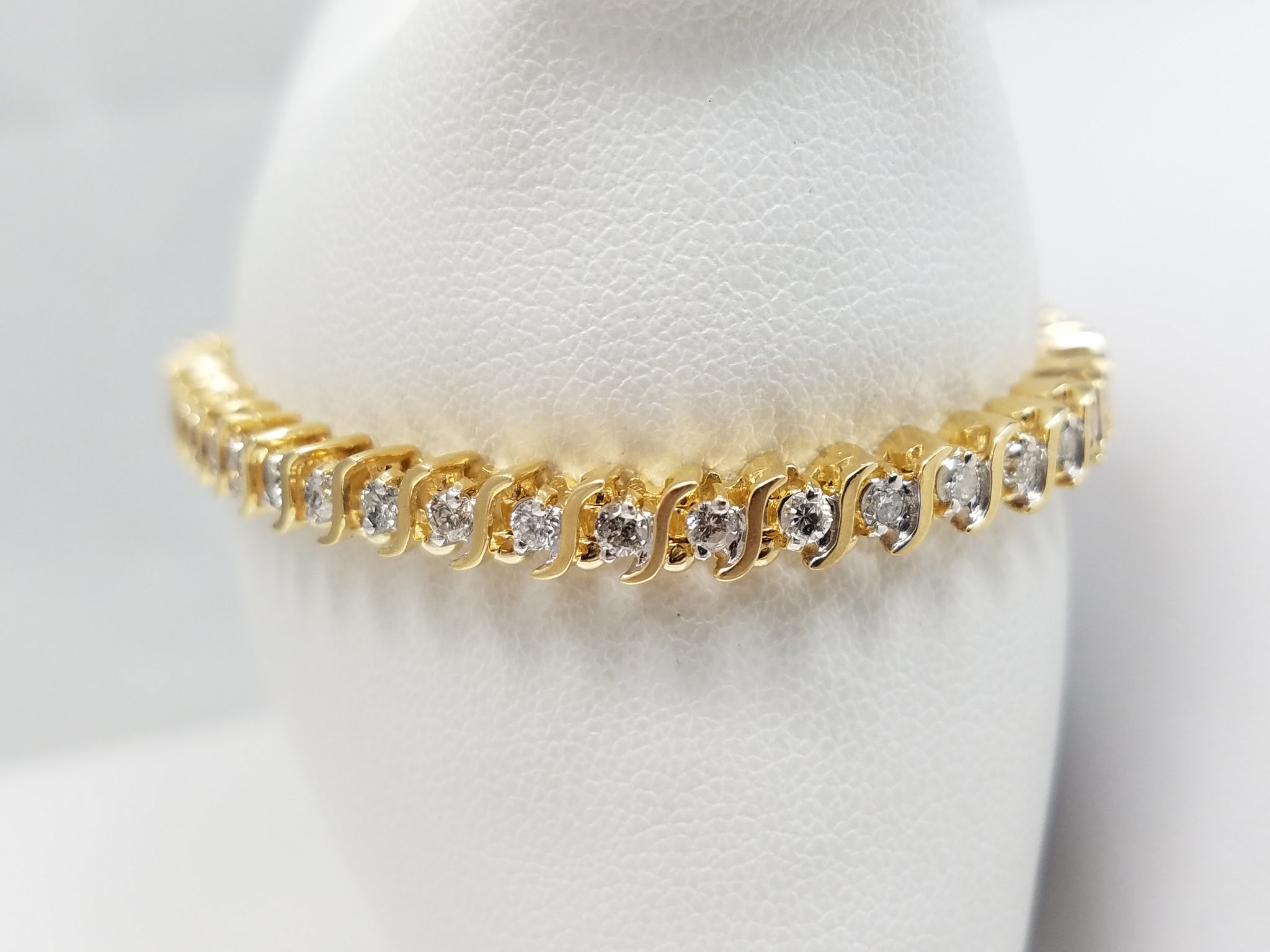 Classic 7.5" 14k Yellow Gold Natural Diamond Tennis Bracelet