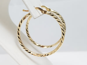 Sparkling 14k Yellow Gold Diamond Cut Hollow Hoop Earrings