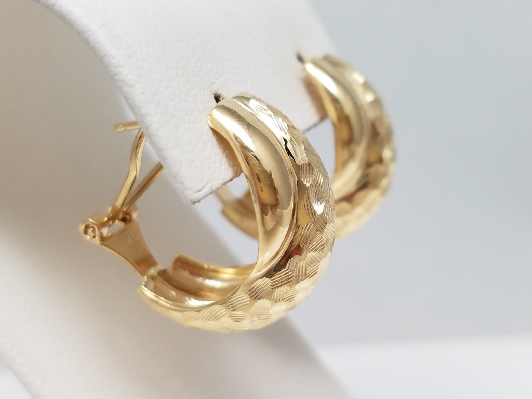 Fancy 14k Yellow Gold Florentine Design Hoop Earrings