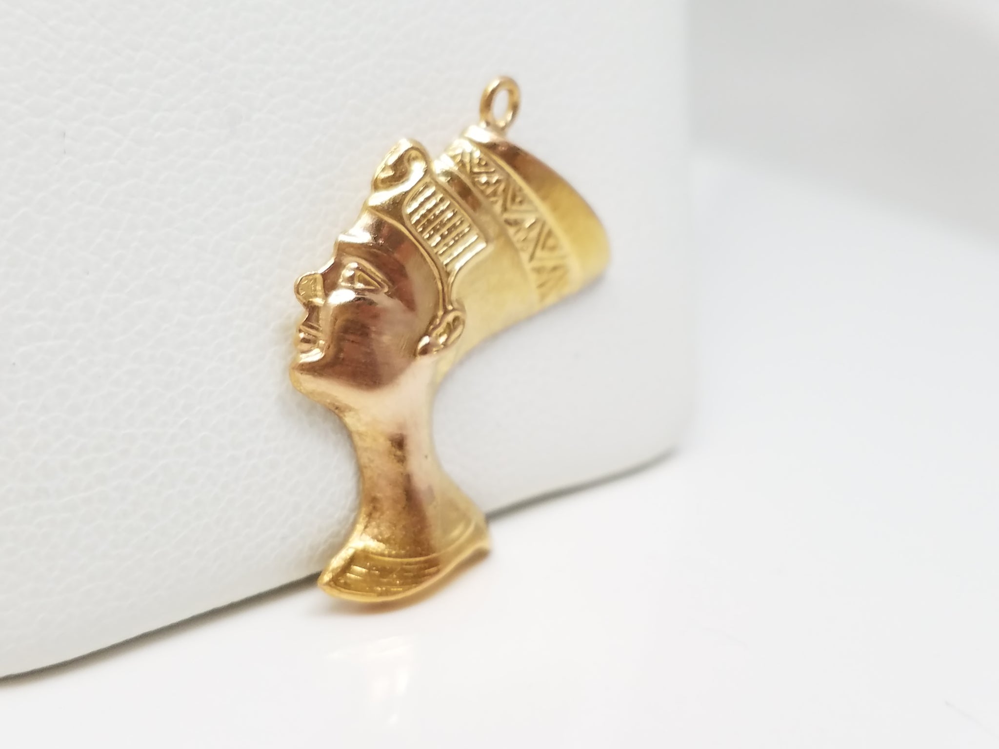 3-D Queen Nefertiti 18k Yellow Gold Pendant