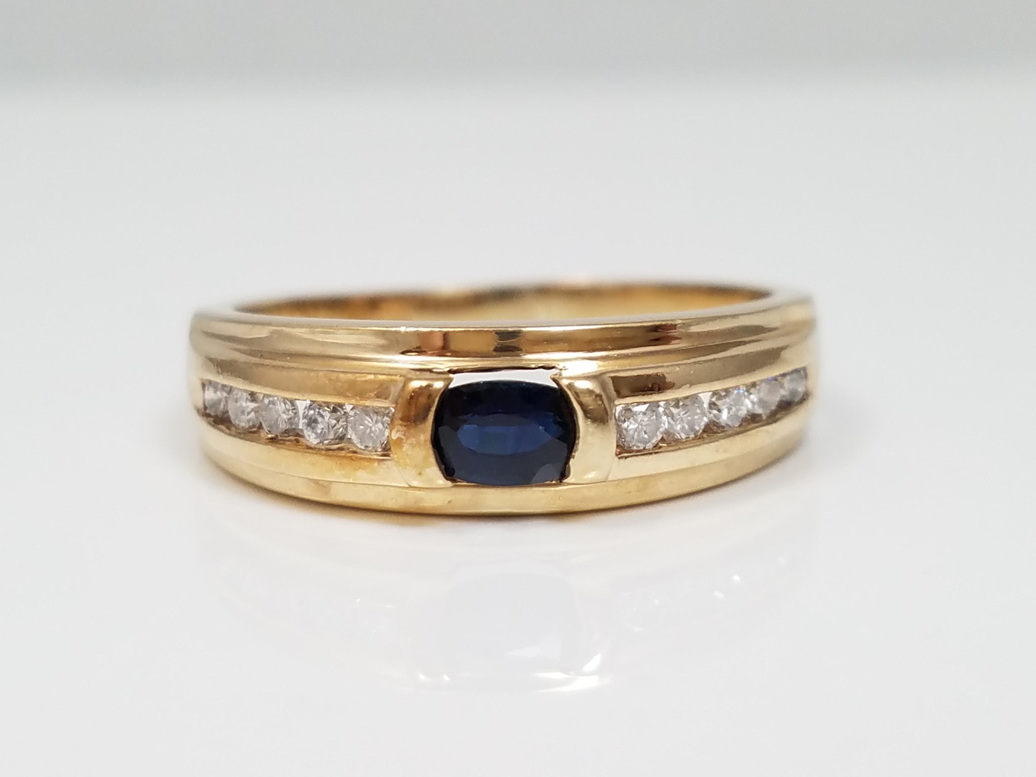 Splendid 10k Yellow Gold Natural Sapphire & Natural Diamond Ring Band