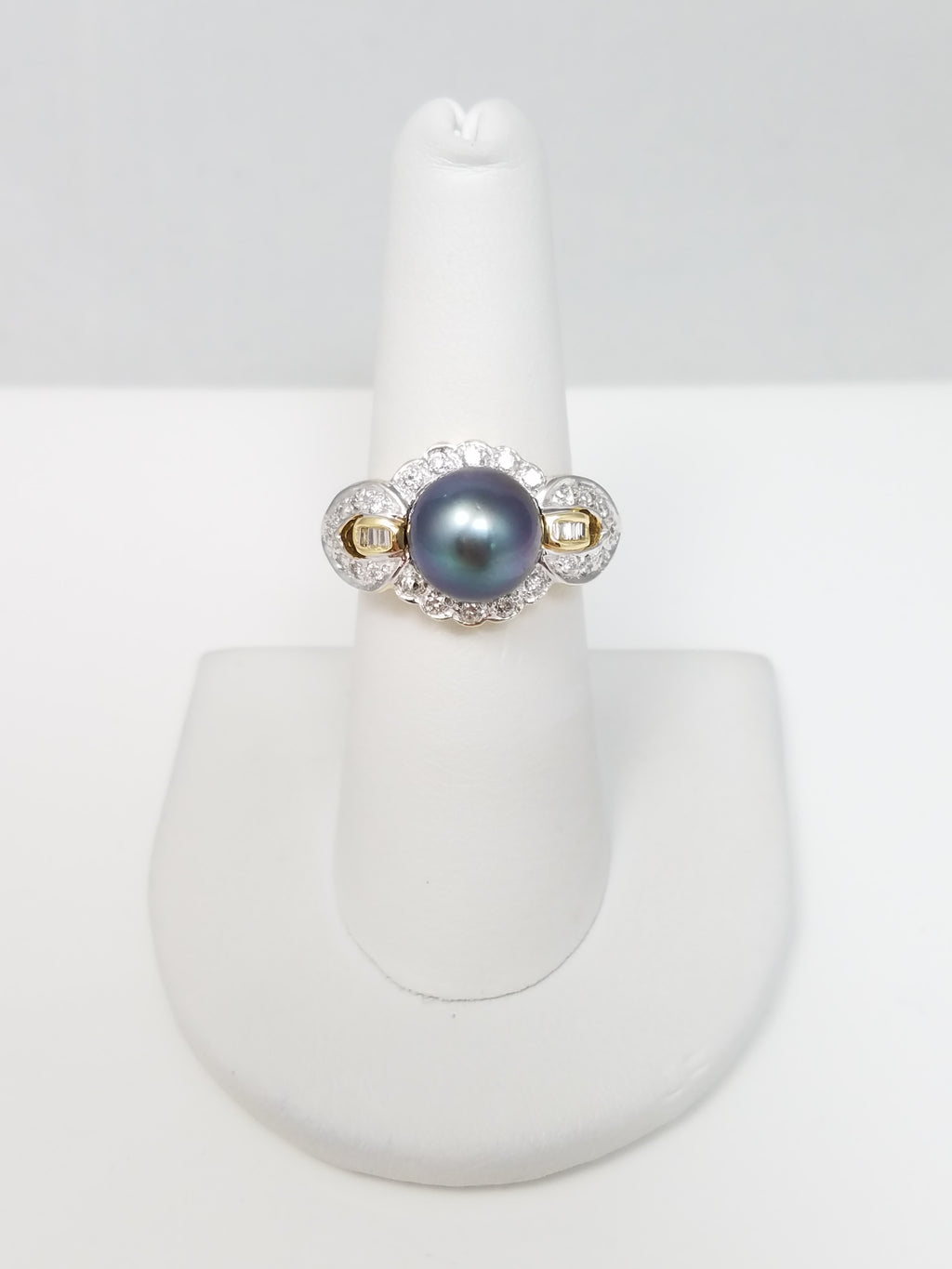 Glamorous 14k Yellow Gold Natural Cultured South Sea Pearl Diamond Ring