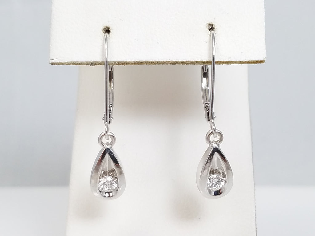 Delightful 14k White Gold 1/4ctw Natural Diamond Dangle Earrings