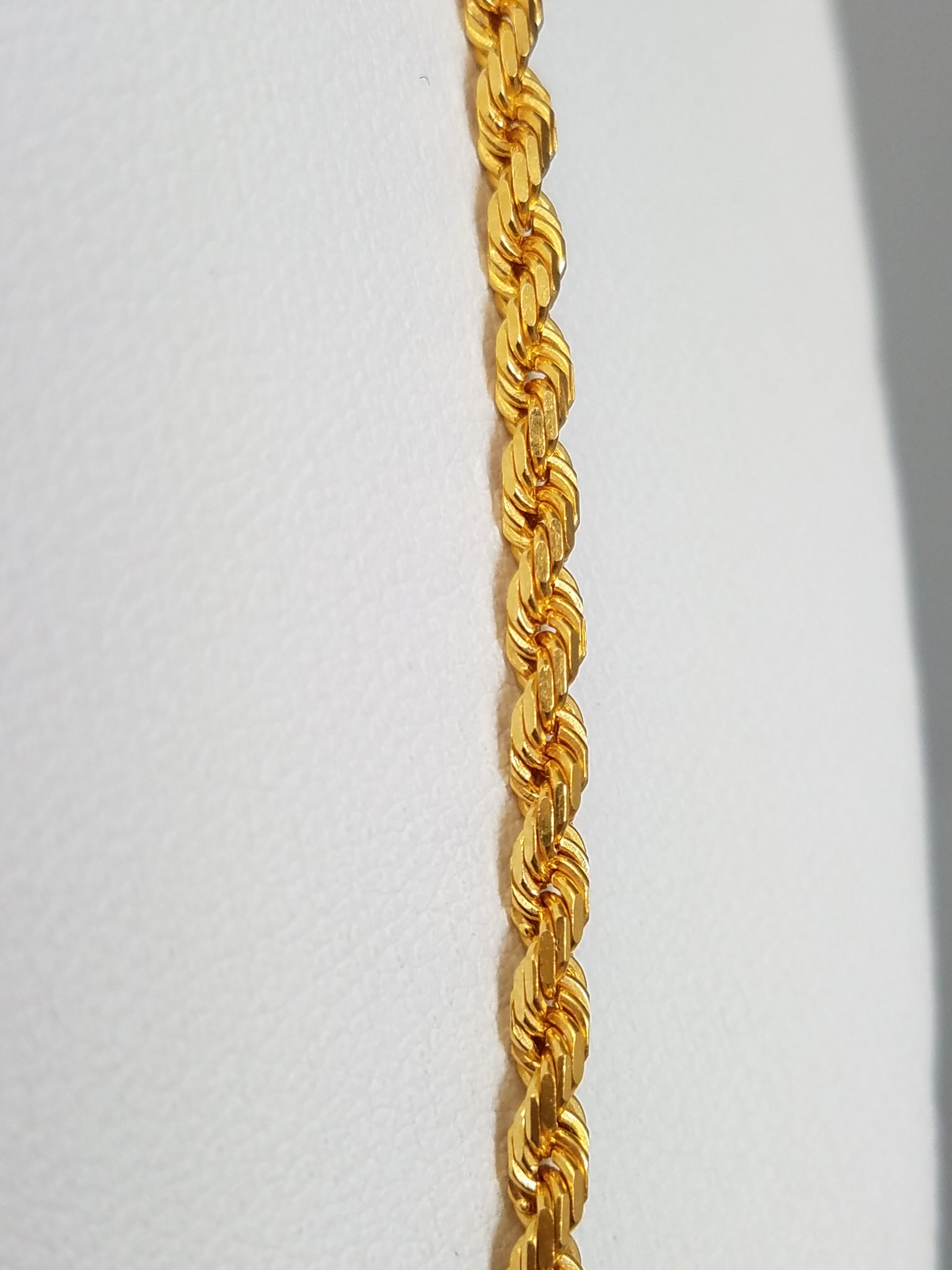 Radiant 22k Yellow Gold Solid Diamond Cut Rope 20" Necklace